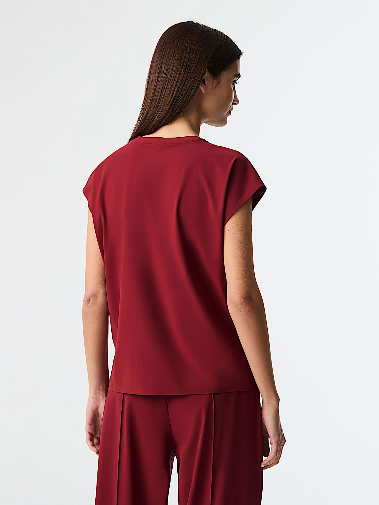 AlphaTauri | JEUWAL V2.Y8.02 | Camiseta de punto Power Stretch in Dark Berry for Mujer