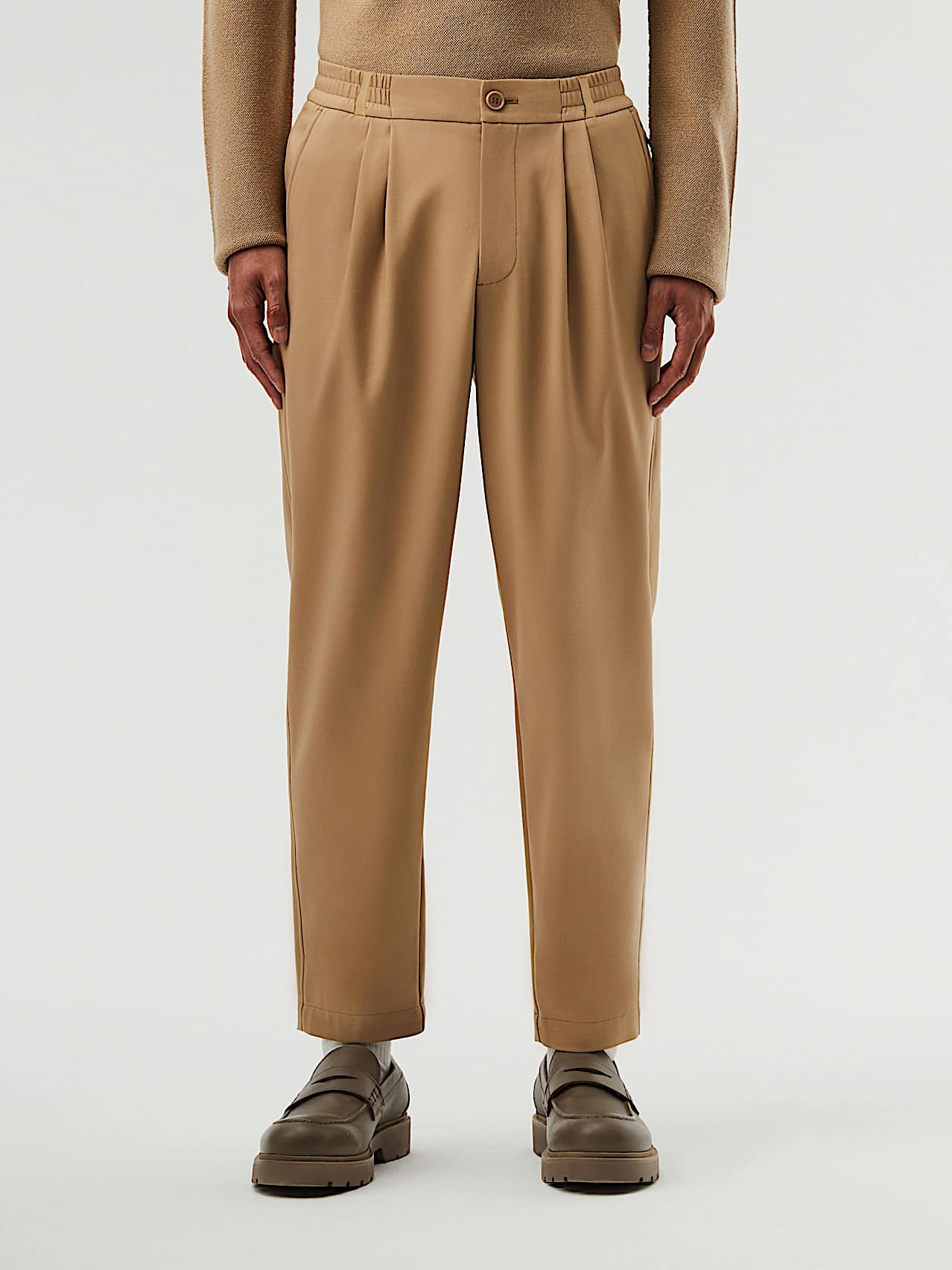 AlphaTauri | PAVO V1.Y7.02 | Tapered Wide Leg Cropped Trousers in Brown / Beige for Men