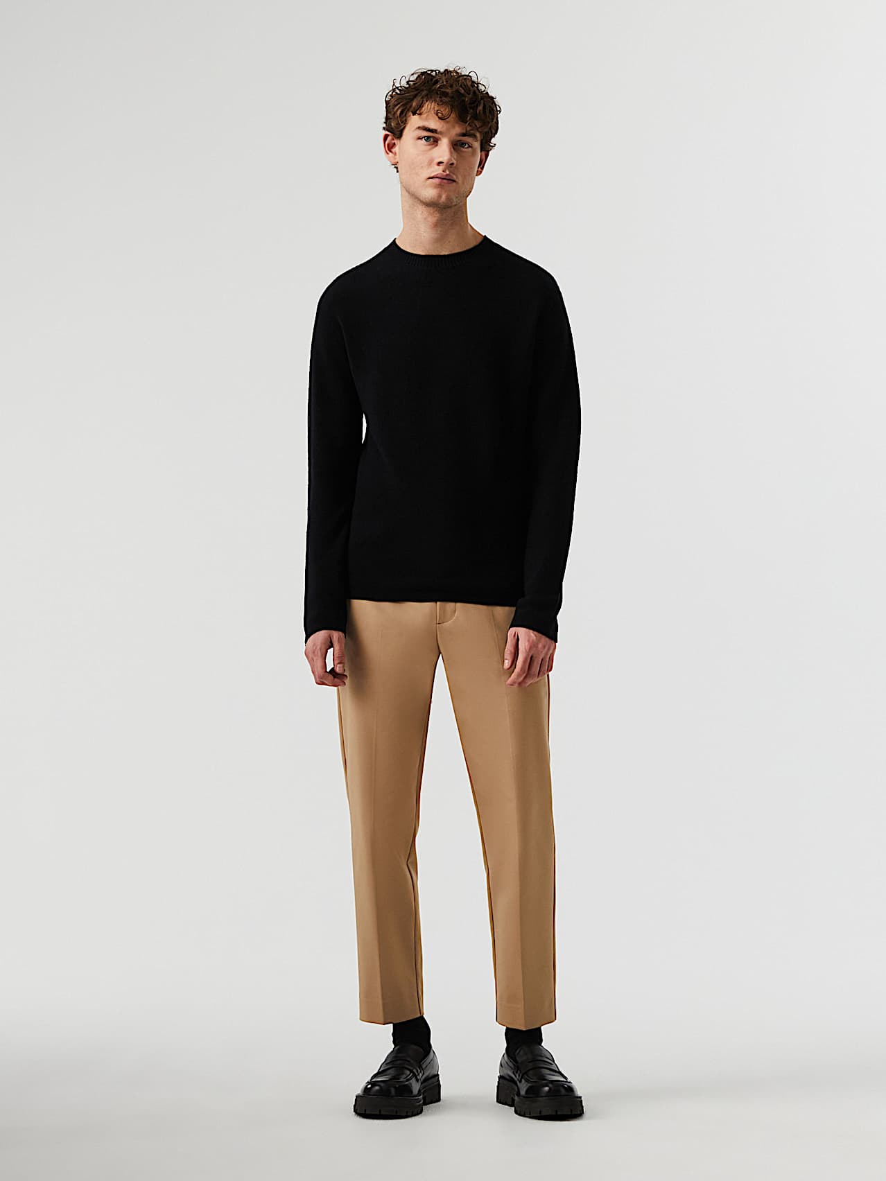 AlphaTauri | PELAN V4.Y7.02 | Tapered Cropped Trousers in Brown / Beige for Men