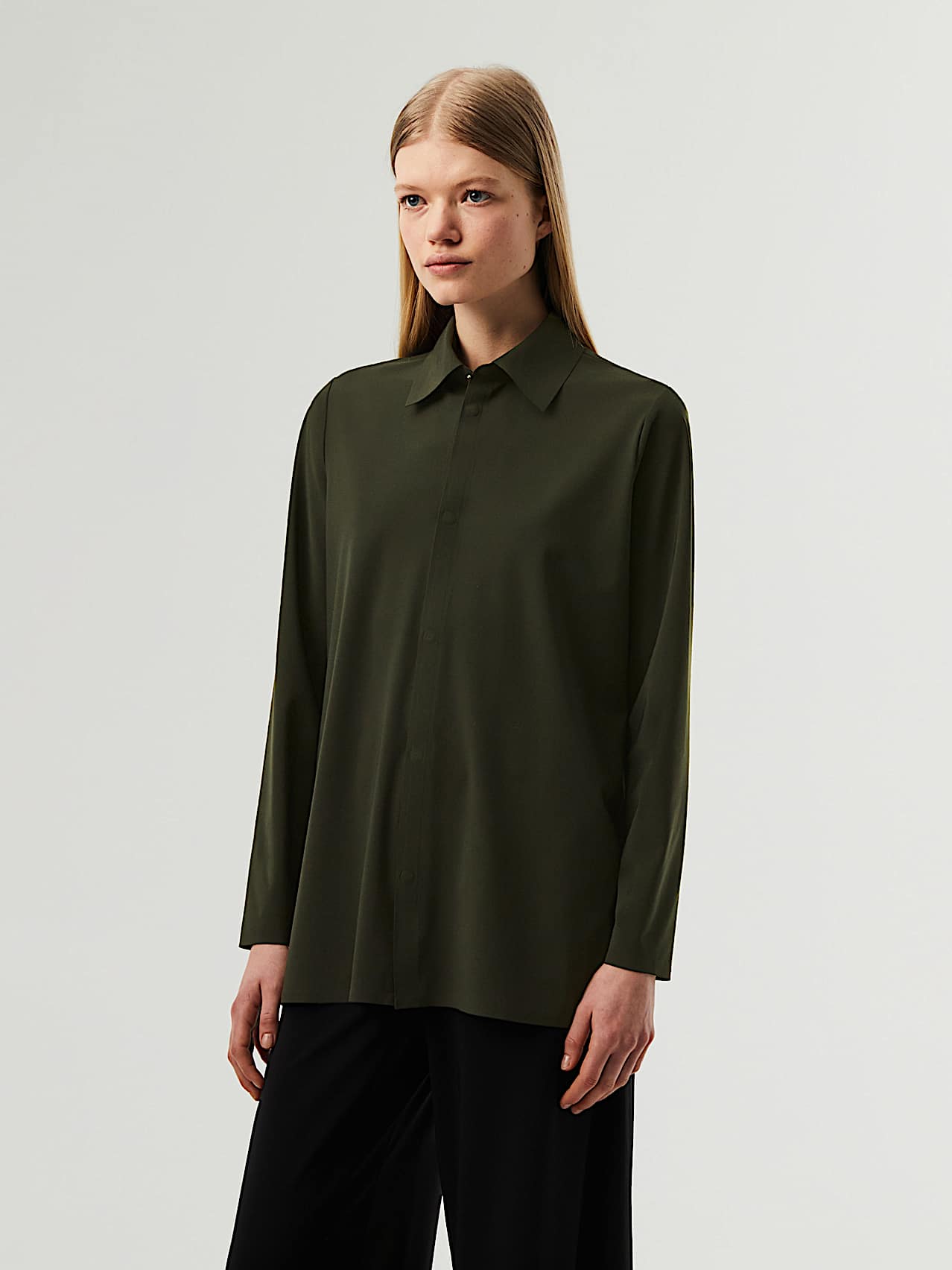 AlphaTauri | JEUWO V2.Y8.02 | Power Stretch Jersey Shirt in Dark Green for Women