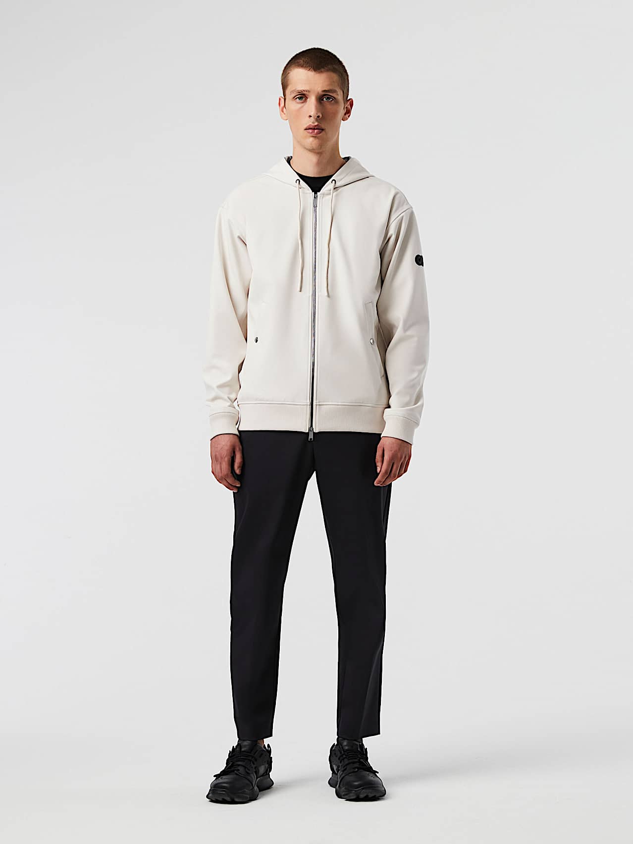 AlphaTauri | SROTE V1.Y7.01 | Chaqueta impermeable Taurobran® con capucha in Color Hueso for Hombre