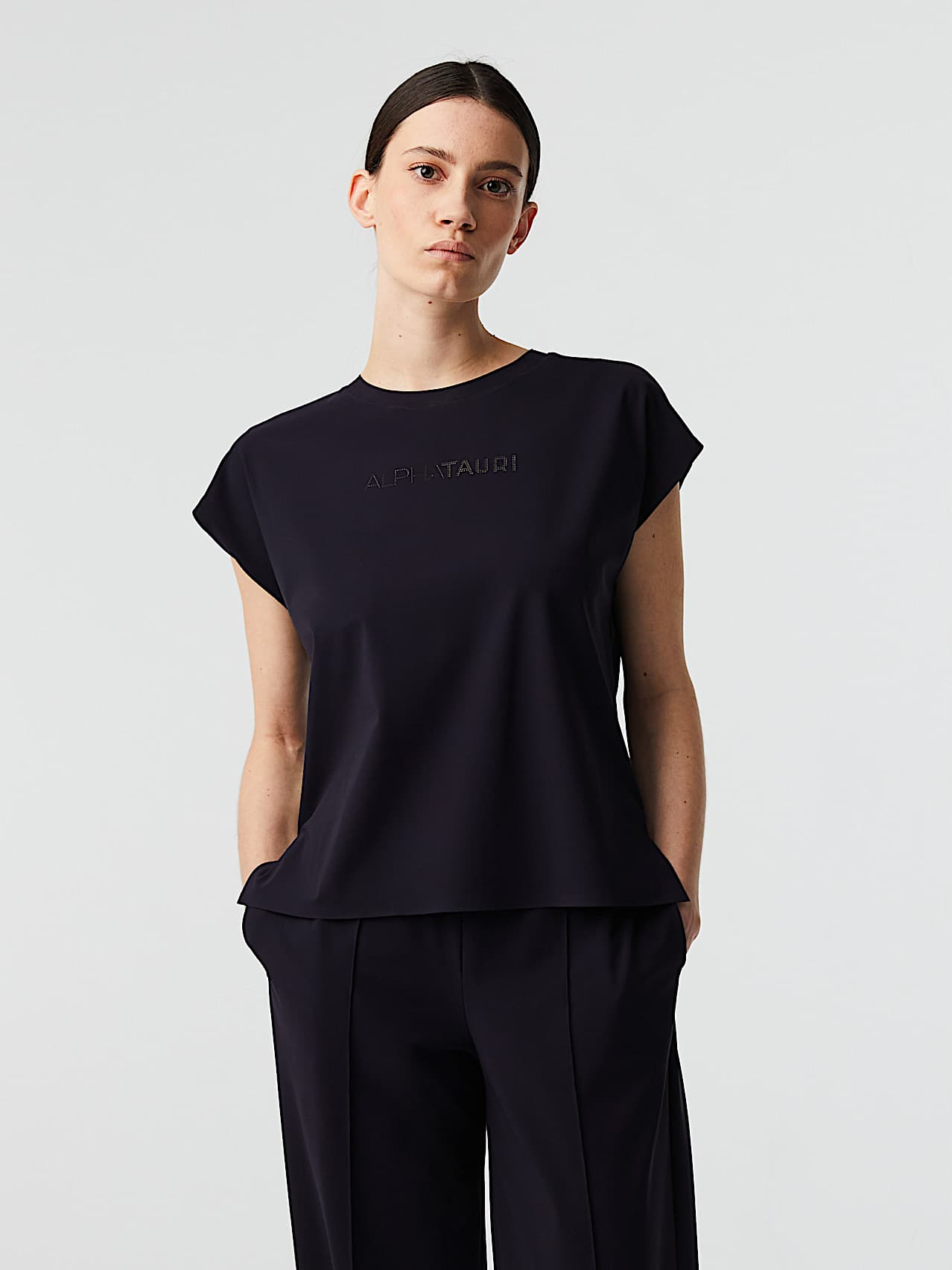 AlphaTauri | JEUWAL V2.Y8.02 | T-Shirt aus Power Stretch Jersey in Navy für Damen
