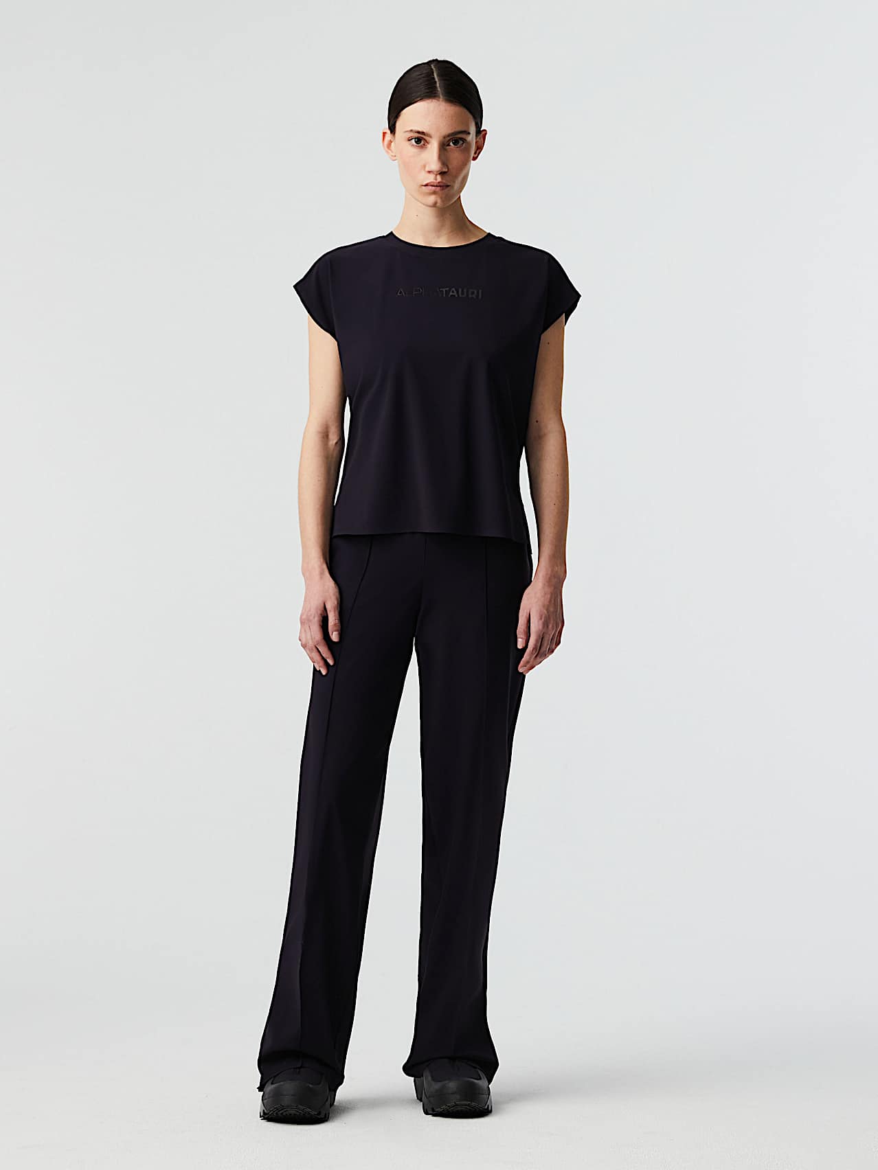 AlphaTauri | PINA V1.Y8.02 | Pantalon ample en jersey Power Stretch in Bleu Marine for Femme