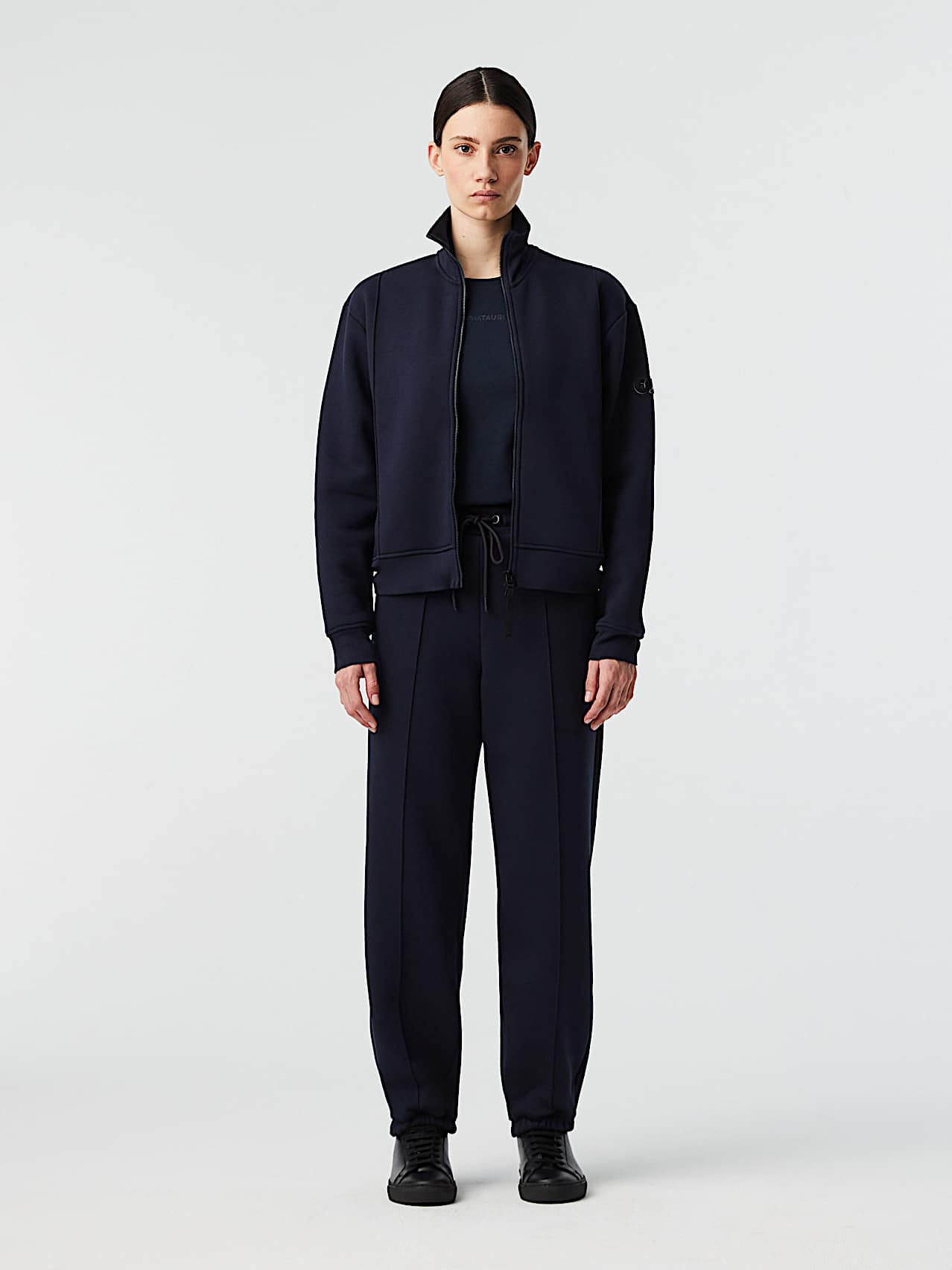 AlphaTauri | PERA V1.Y8.02 | Sweatpants mit charakteristischem Logo in Navy für Damen