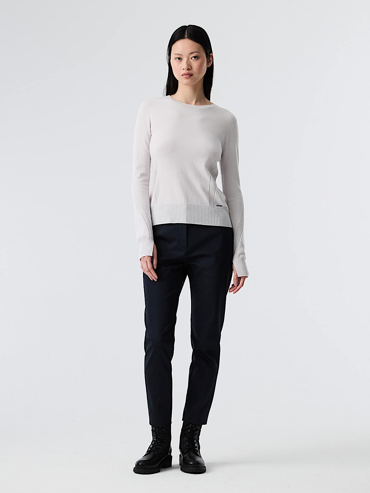AlphaTauri | FEHES V1.Y8.02 | Seamless 3D Knit Cashmere Crewneck Sweater in Off White for Women