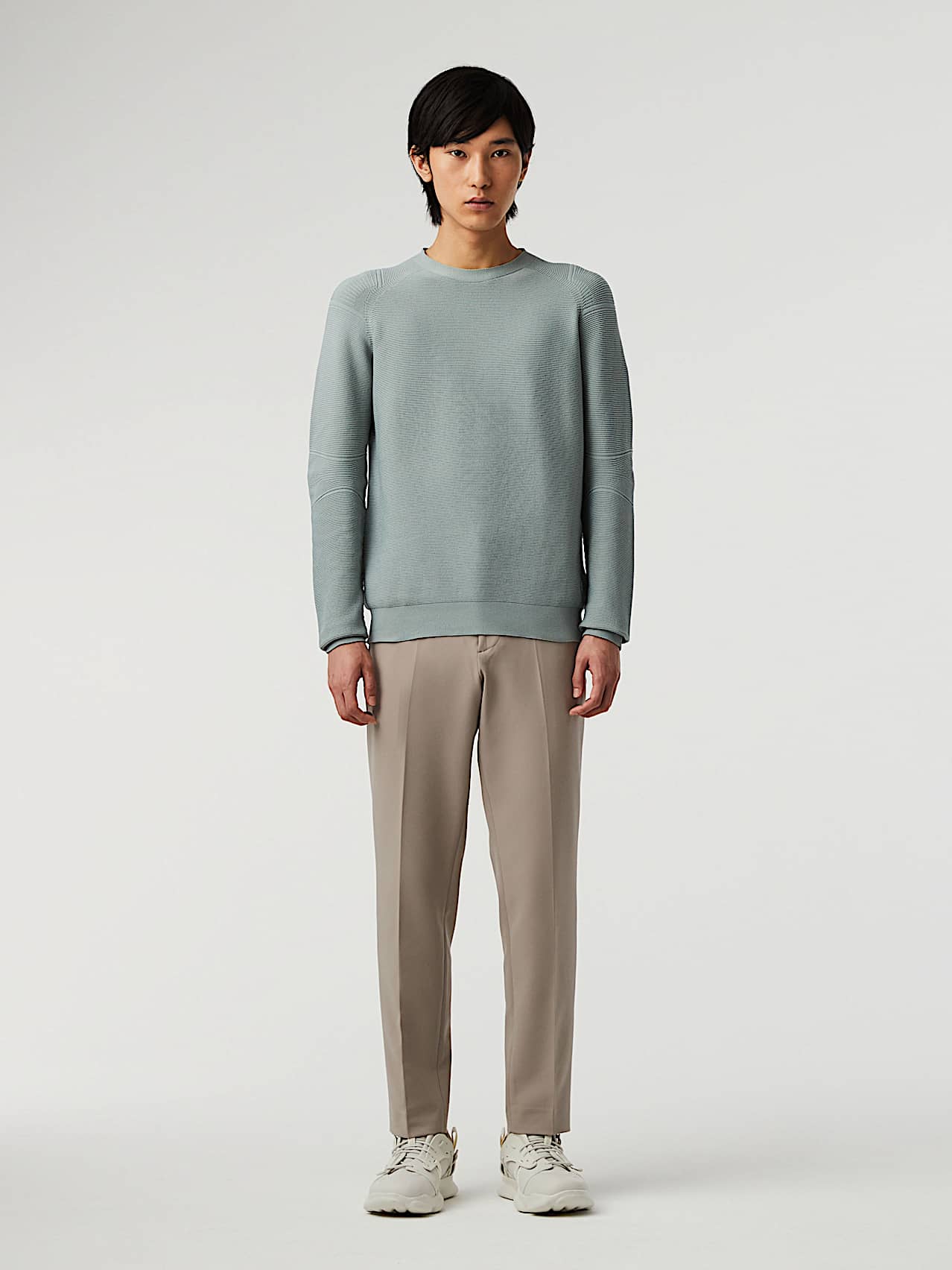 AlphaTauri | PELAN V4.Y8.01 | Tapered Fit Hose mit Falten in Taupe / Braun für Herren