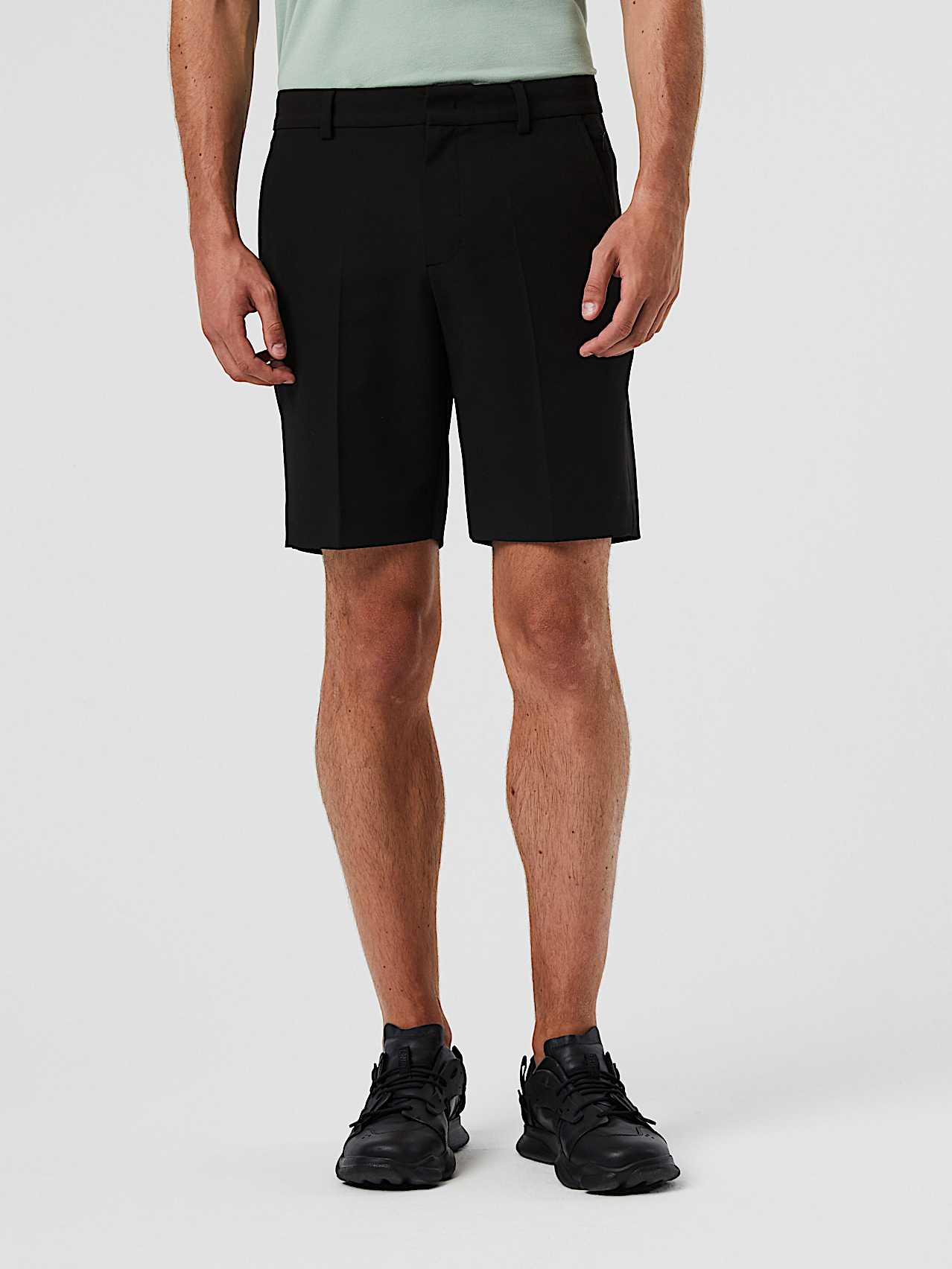 AlphaTauri | PELSH V1.Y8.01 | Pantaloncini affusolati alla caviglia in Nero for Uomo