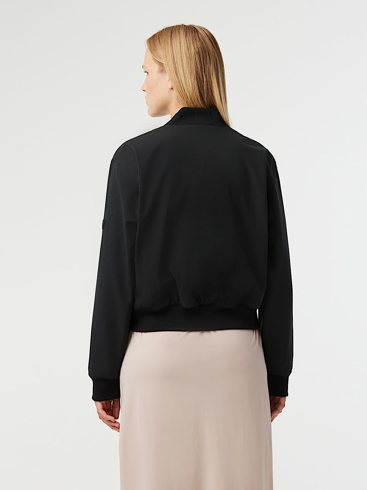 AlphaTauri | OMERA V1.Y8.01 | Bomber impermeabile in Taurobran® in Nero for Donna