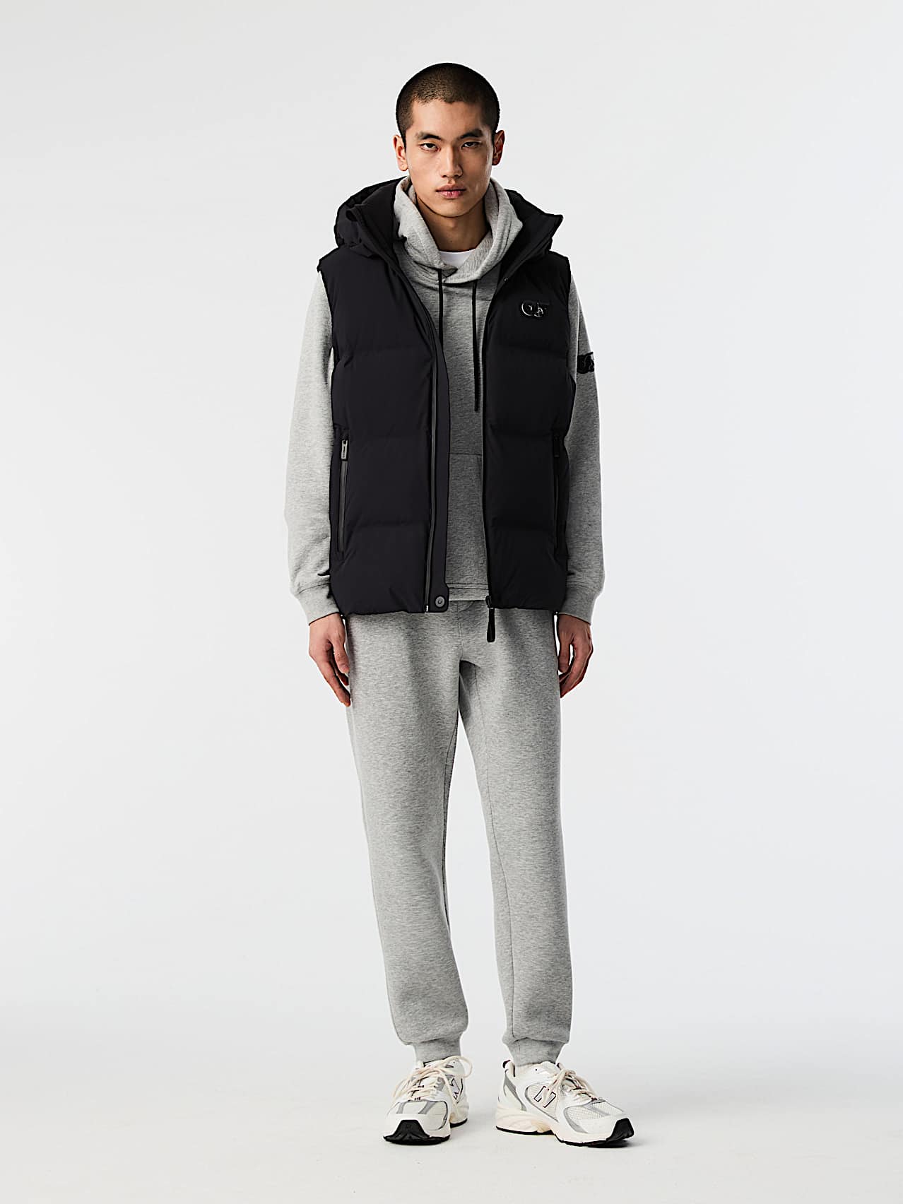 AlphaTauri | OCOAV V1.Y8.02 | Gilet doudoune matelassé en duvet in Noir for Homme