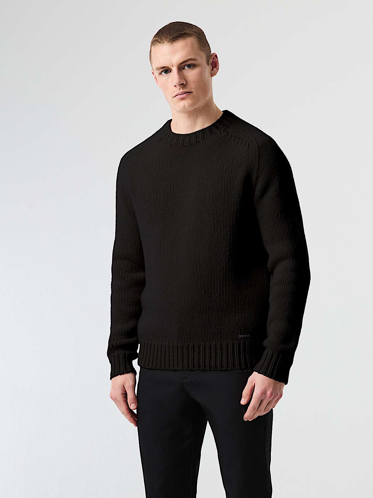 AlphaTauri | FINAW V1.Y8.02 | Maglione girocollo in maglia 3D spessa senza cuciture in Nero for Uomo