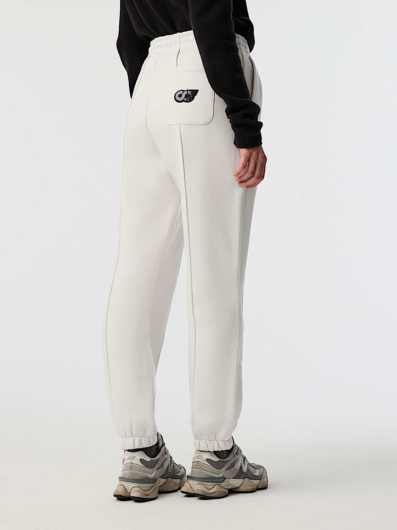 AlphaTauri | PERA V1.Y8.02 | Jogging avec logo signature in Blanc Cassé for Femme
