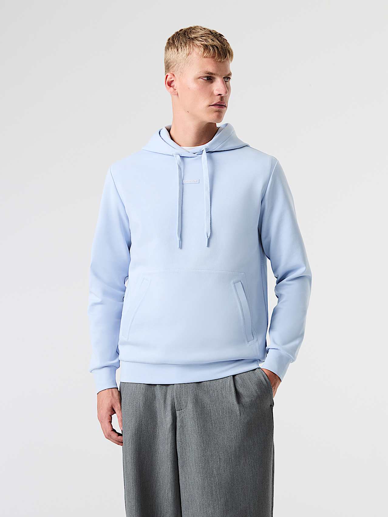 AlphaTauri | SKY V1.Y9.02 | Sweat-shirt à capuche coupe décontractée en maille interlock in Sky Blue for Homme