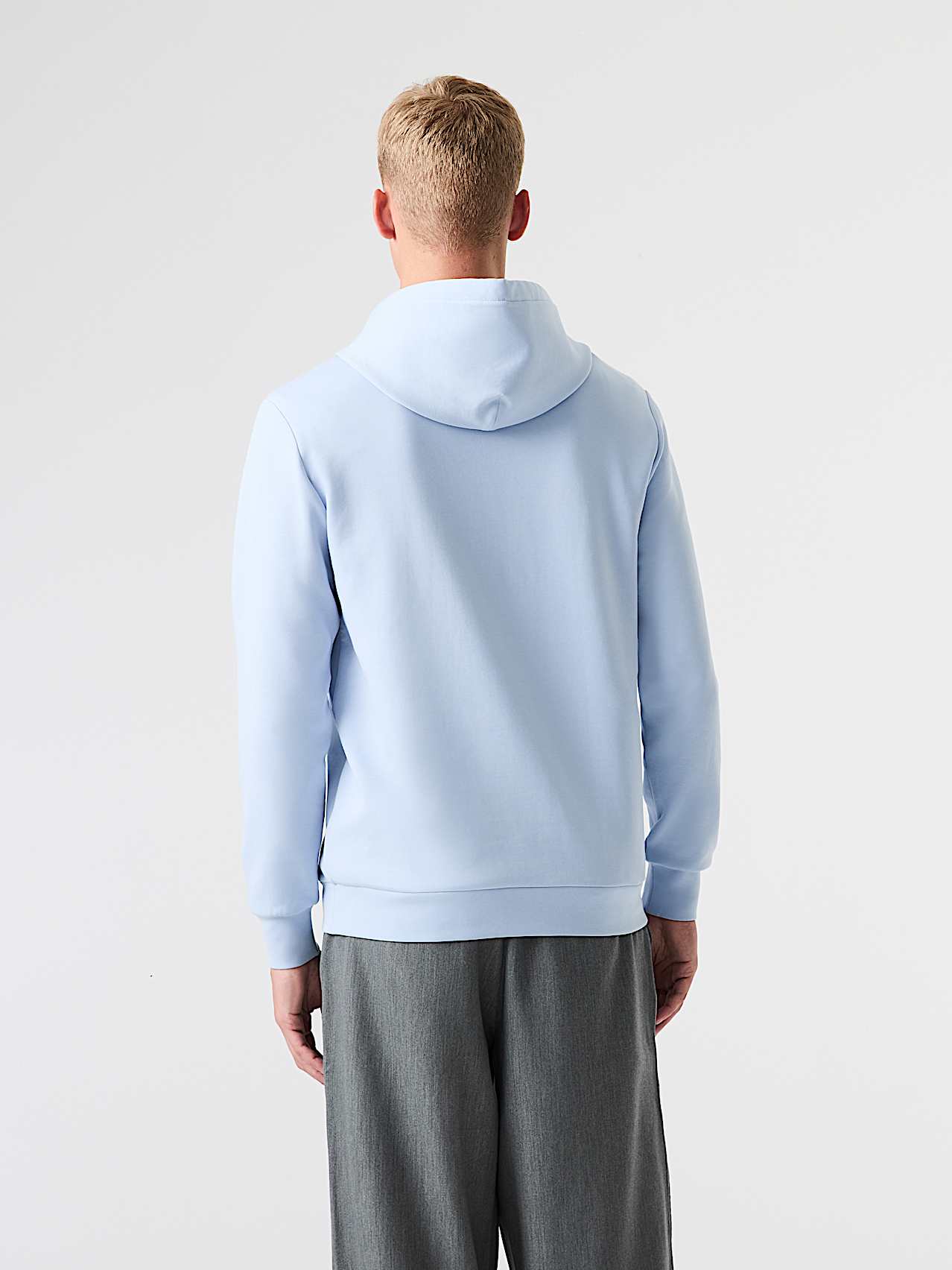 AlphaTauri | SKY V1.Y9.02 | Sweat-shirt à capuche coupe décontractée en maille interlock in Sky Blue for Homme