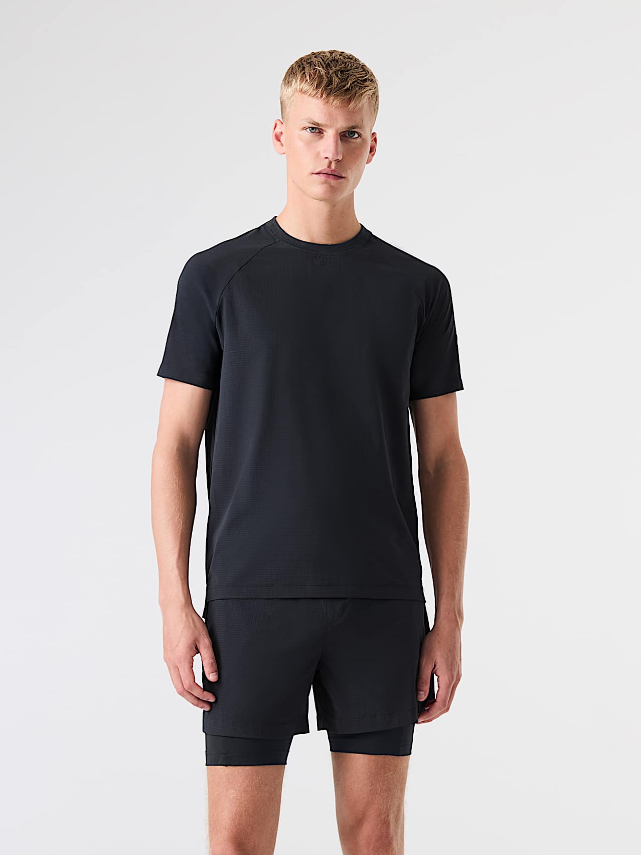 AlphaTauri | SUNO V1.Y9.02 | T-shirt de sport technique in Black for Homme