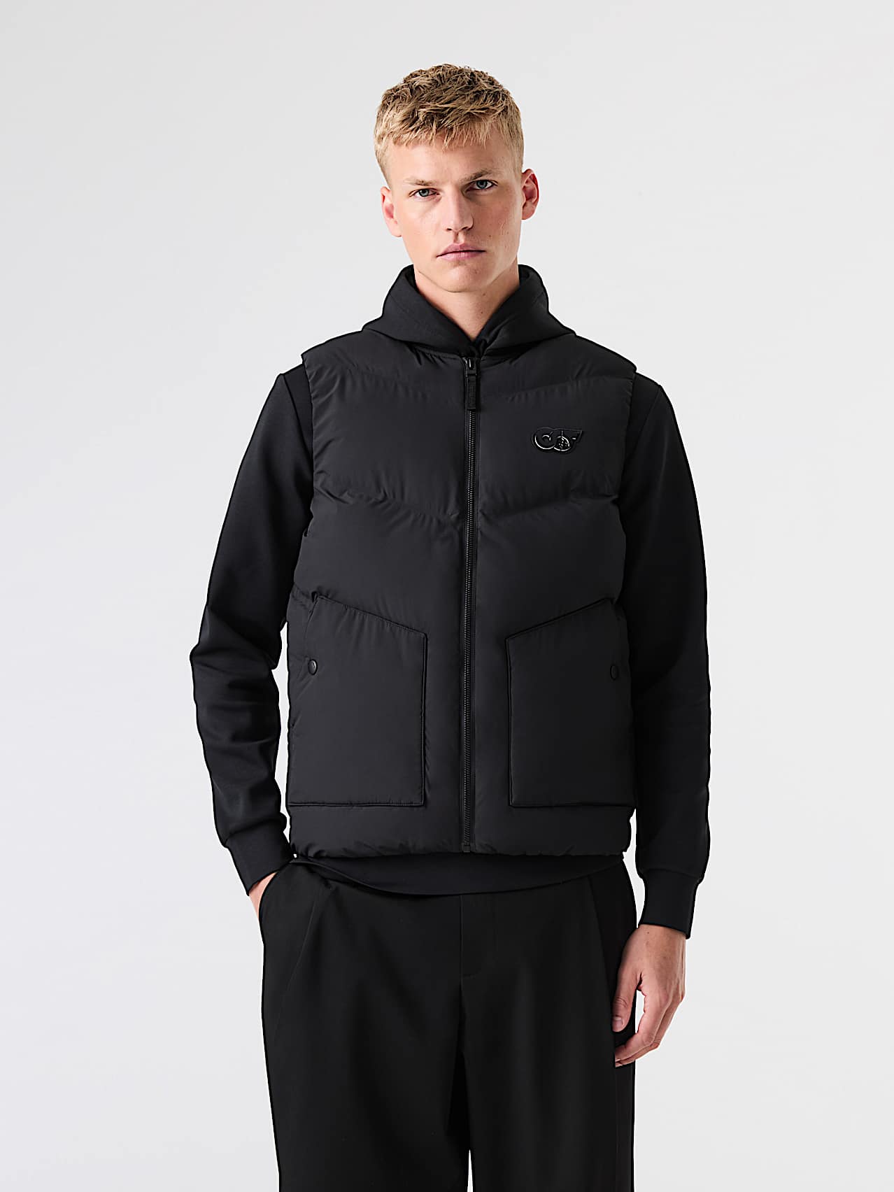 AlphaTauri | OBION V1.Y9.02 | Gilet rembourré unisexe Primaloft® in Black for Unisexe