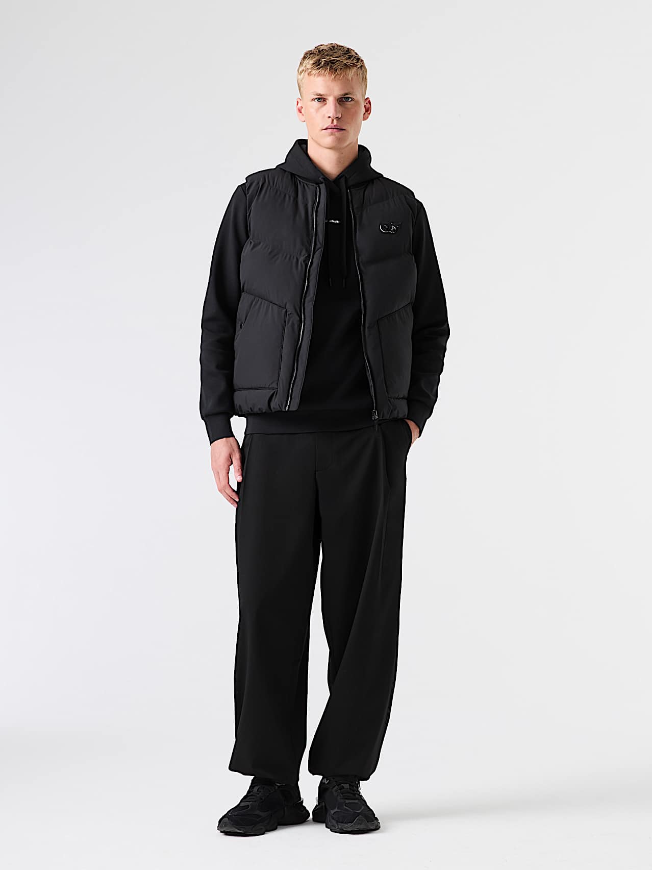 AlphaTauri | OBION V1.Y9.02 | Gilet rembourré unisexe Primaloft® in Black for Unisexe