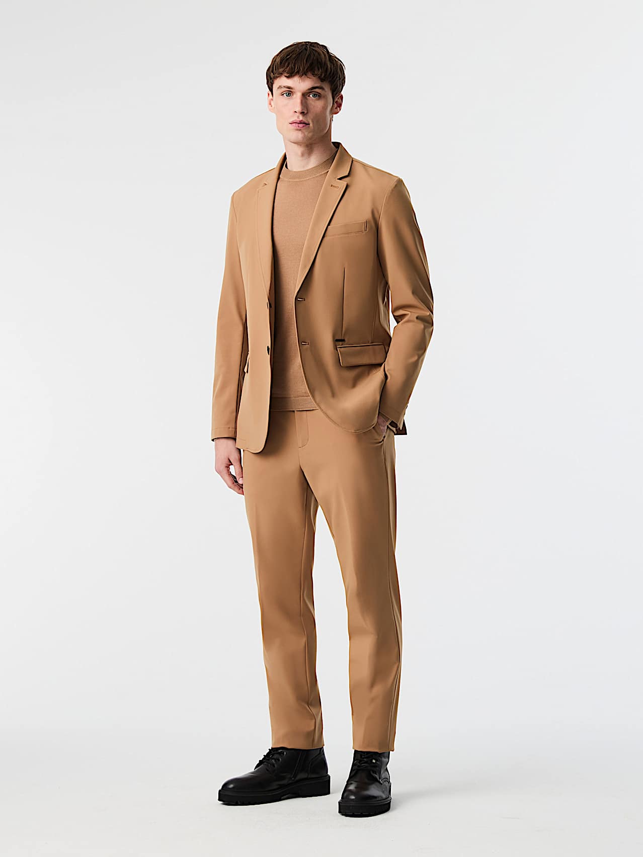 AlphaTauri | OSINA V2.Y9.02 | Blazer elasticizzato ad alte prestazioni in Camel for Uomo
