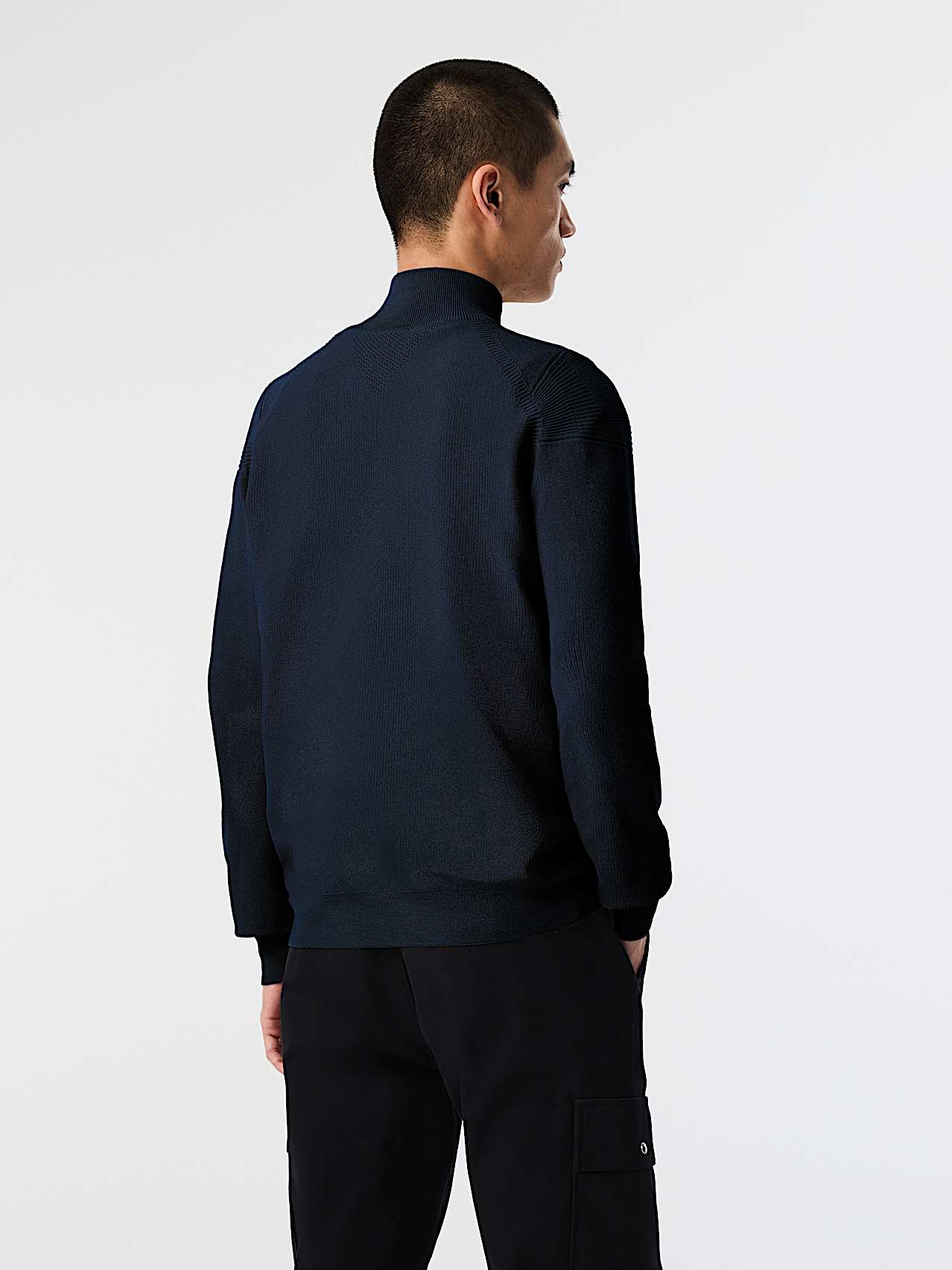 AlphaTauri | FROST V1.Y9.02 | Maglione in maglia 3D con mezza cerniera senza cuciture in Dark Navy for Uomo