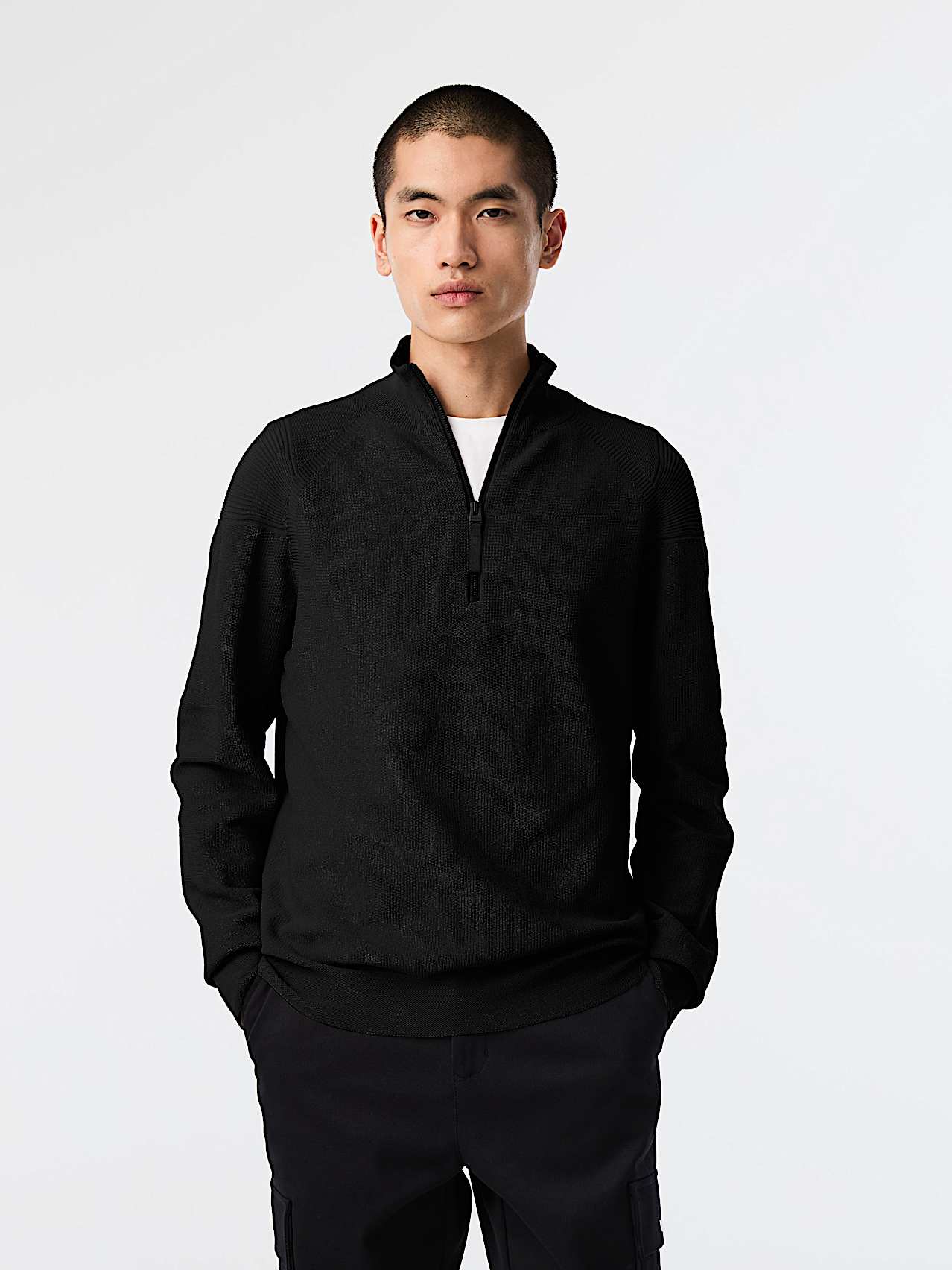 AlphaTauri | FROST V1.Y9.02 | Maglione in maglia 3D con mezza cerniera senza cuciture in Black for Uomo