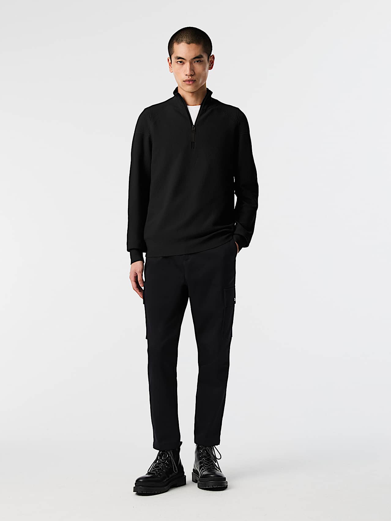 AlphaTauri | FROST V1.Y9.02 | Maglione in maglia 3D con mezza cerniera senza cuciture in Black for Uomo