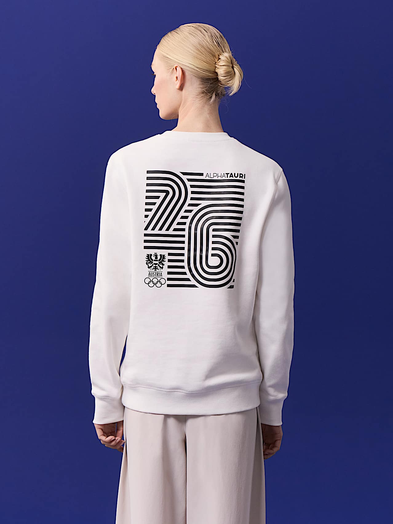 AlphaTauri | Sweat-shirt avec imprimé dans le dos | Collection Olympic Team Austria in White for Unisexe
