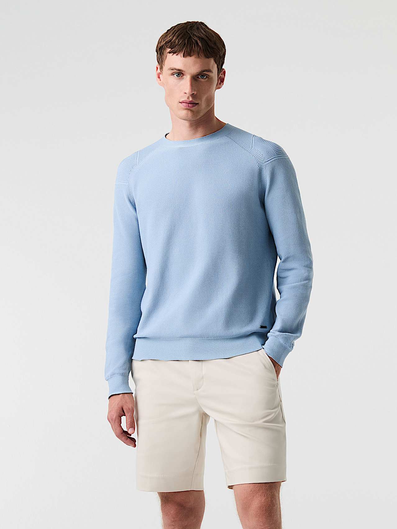 AlphaTauri | FOSOP V5.Y8.02 | Seamless 3D Performance Knit Crewneck Sweater in Fog Blue for Men