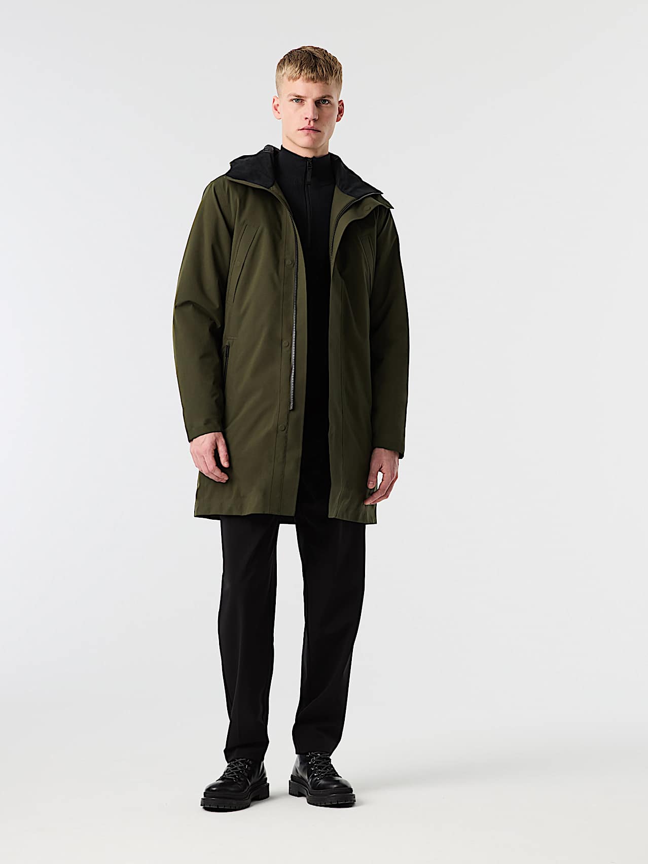 AlphaTauri | KOOV V10.Y7.02 | Icónica parka de Taurobran® impermeable y plegable in Verde Oscuro for Hombre