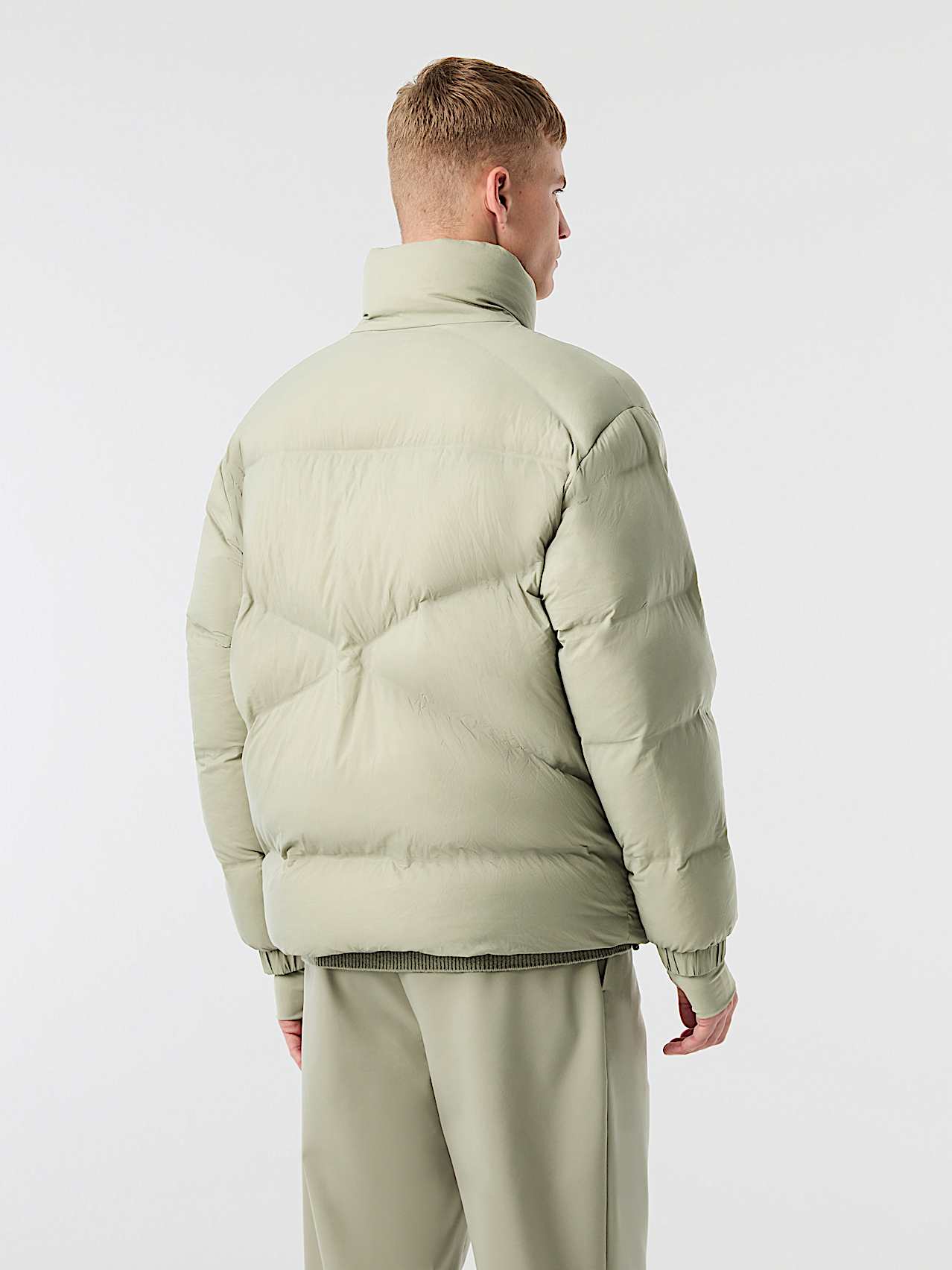 AlphaTauri | OLAVON V1.Y10.02 | Ultraleichte verstaubare Daunenjacke in Dark Sage für Herren