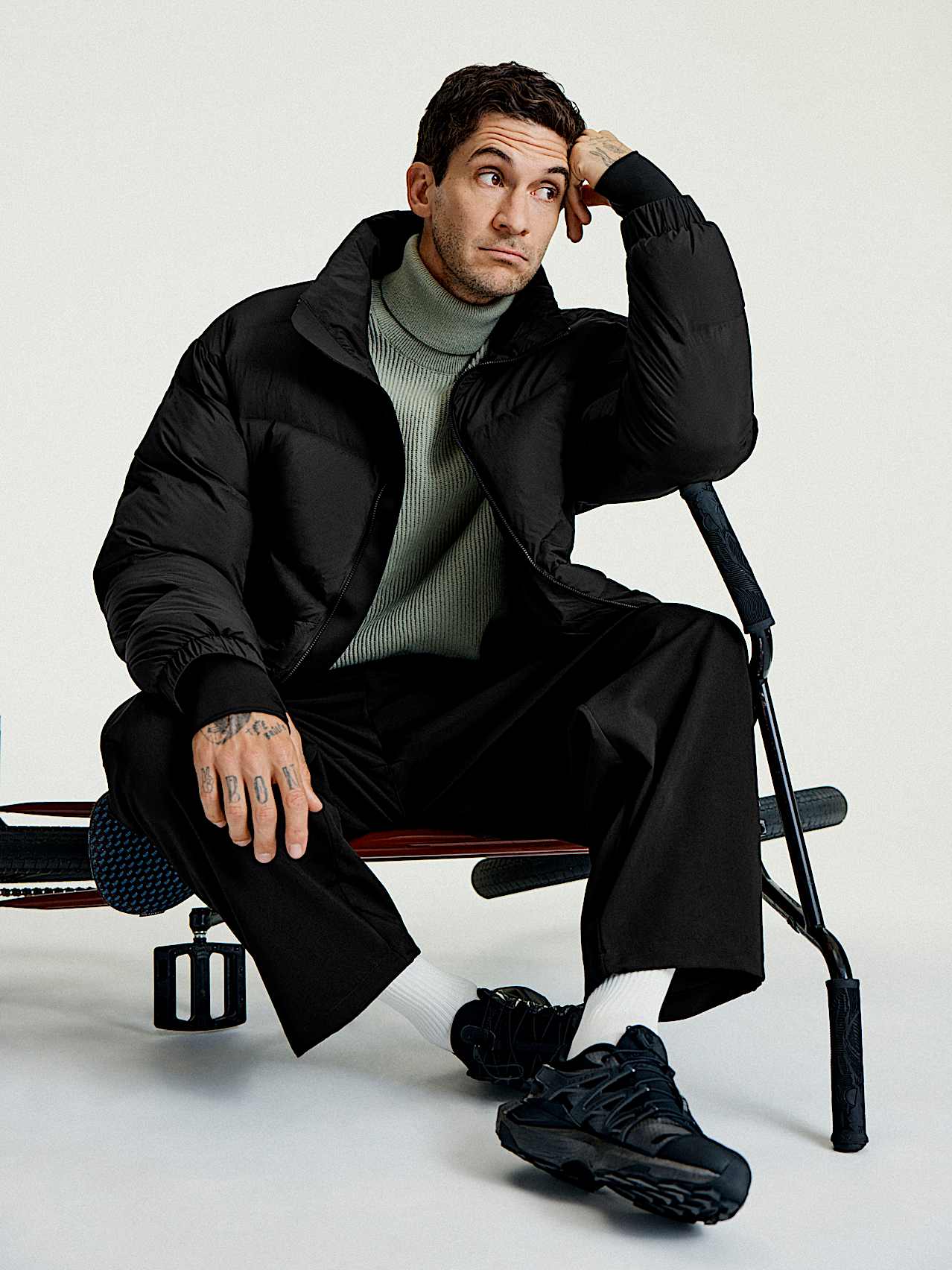 AlphaTauri | OLAVON V1.Y10.02 | Packable Ultra Light Down Jacket in Dandois Black for Men