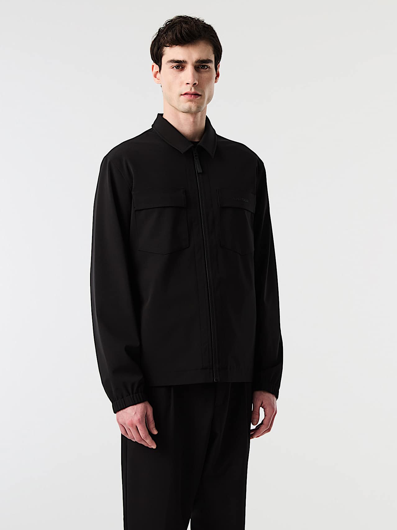 AlphaTauri | ONGERS V1.Y10.02 | Water-repellent Elegant Stretch Overshirt with 4-Way-Stretch in Schwarz für Herren