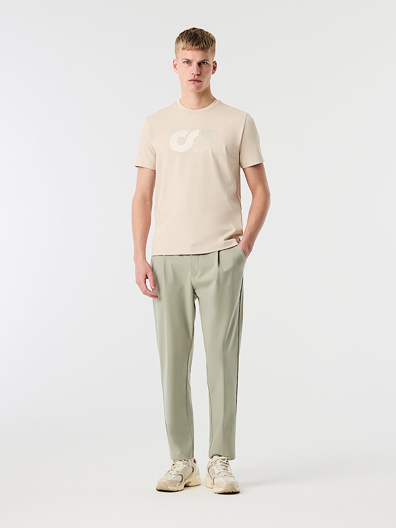 AlphaTauri | JILLE V1.Y10.02 | Organic Cotton T-Shirt with embroidered Logo in Stone for Hombre