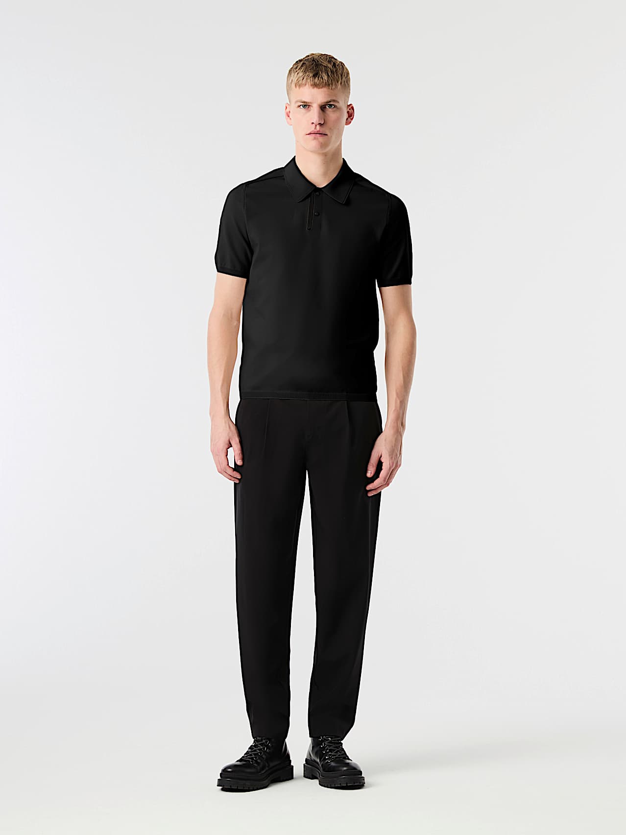 AlphaTauri | FLYON V1.Y10.02 | Polo de punto in Black for Hombre