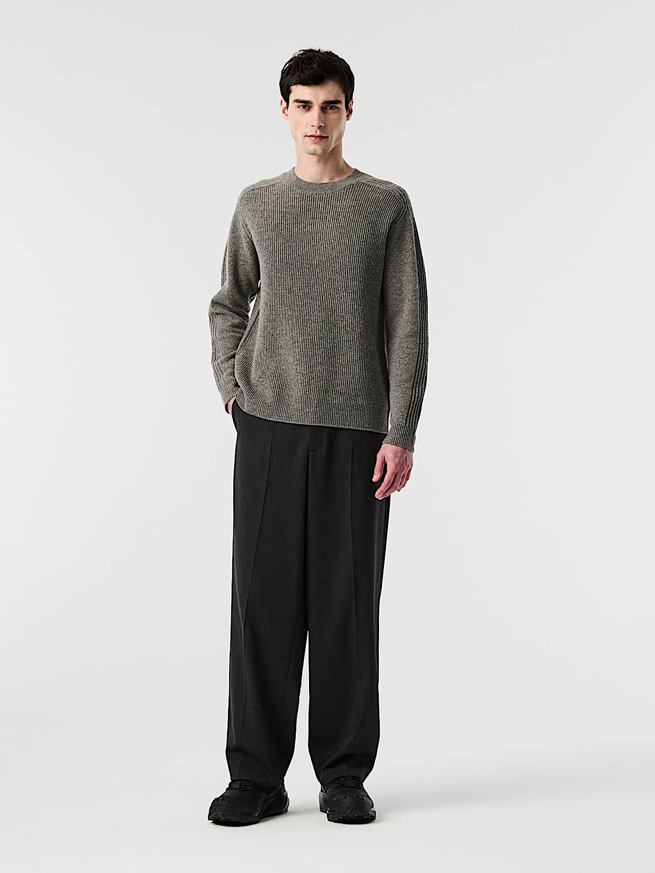 AlphaTauri | FREIMS V1.Y10.02 | 3D Knit Sweater made from 100% Wool in Dark Grey Melange für Herren