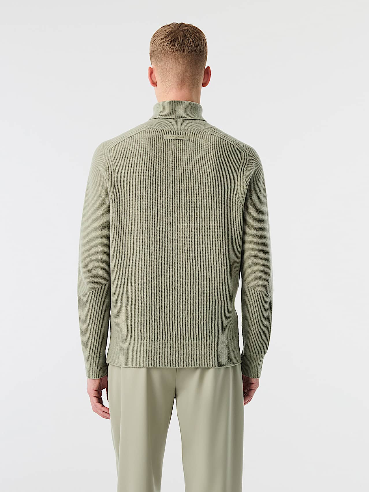 AlphaTauri | FANNES V1.Y10.02 | 3D Knit Wool Turtleneck Sweater in Dark Sage for Hombre