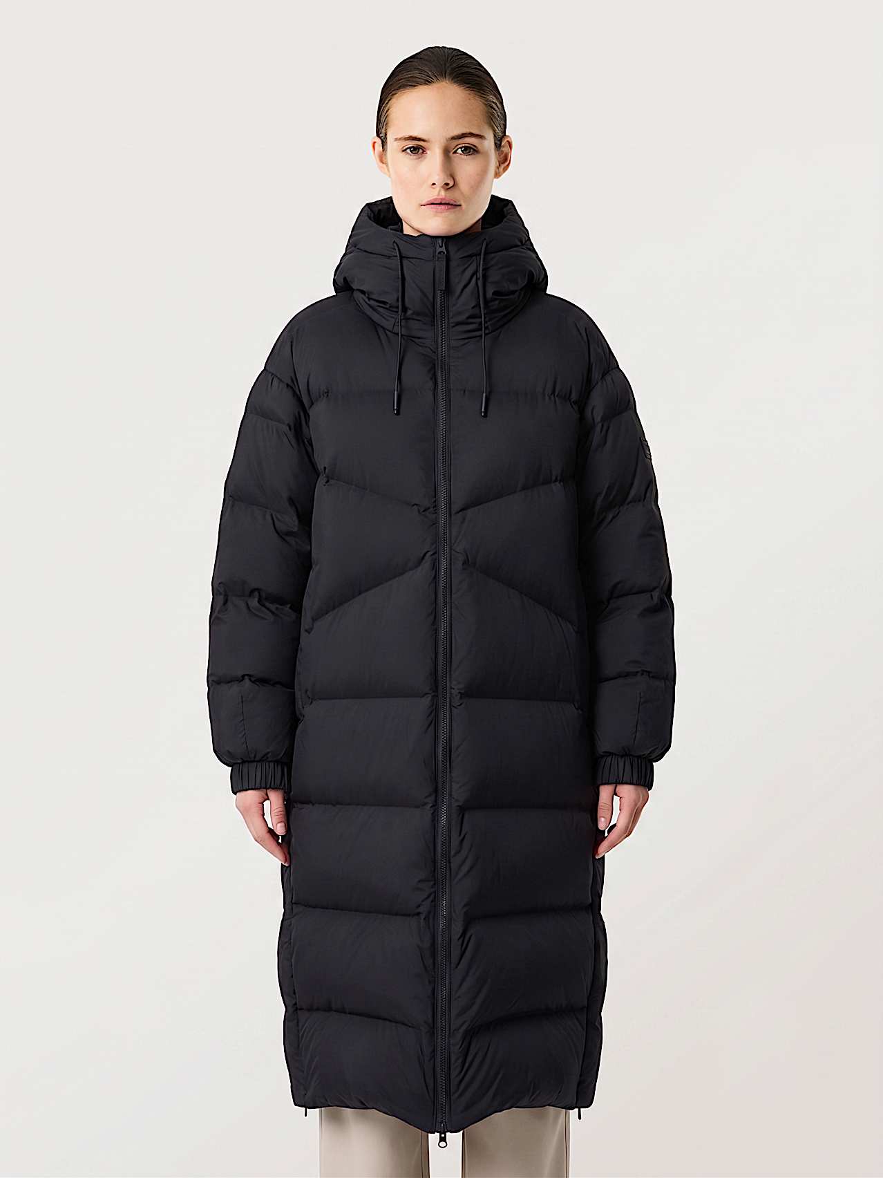 AlphaTauri | OMINI V1.Y10.02 | Water-repellent Ultra-light Padded Coat in Black for Donna