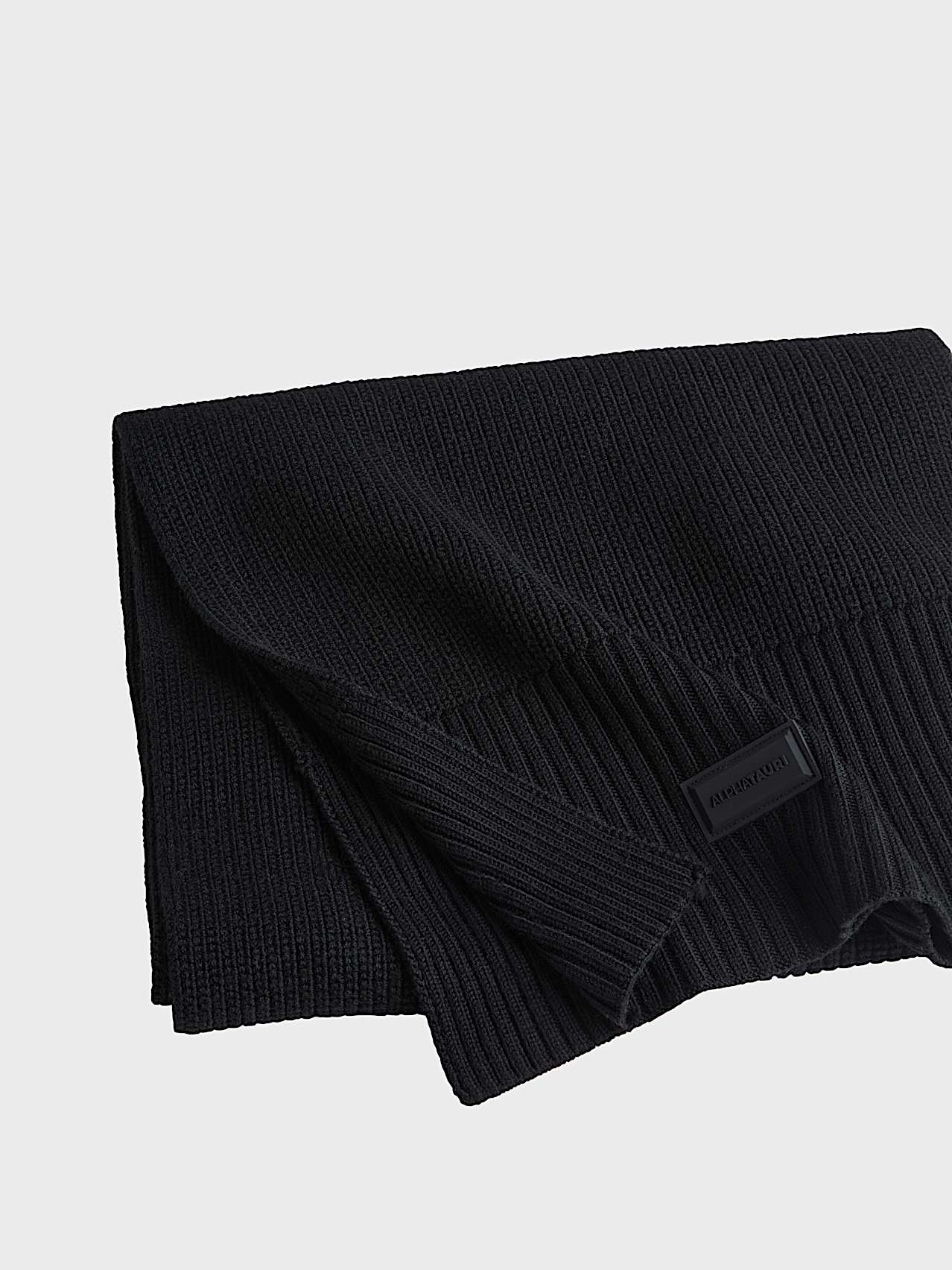 AlphaTauri | AMIENS V1.Y10.02 | Chunky Knit Scraf made from 100% Wool in Schwarz für Unisex