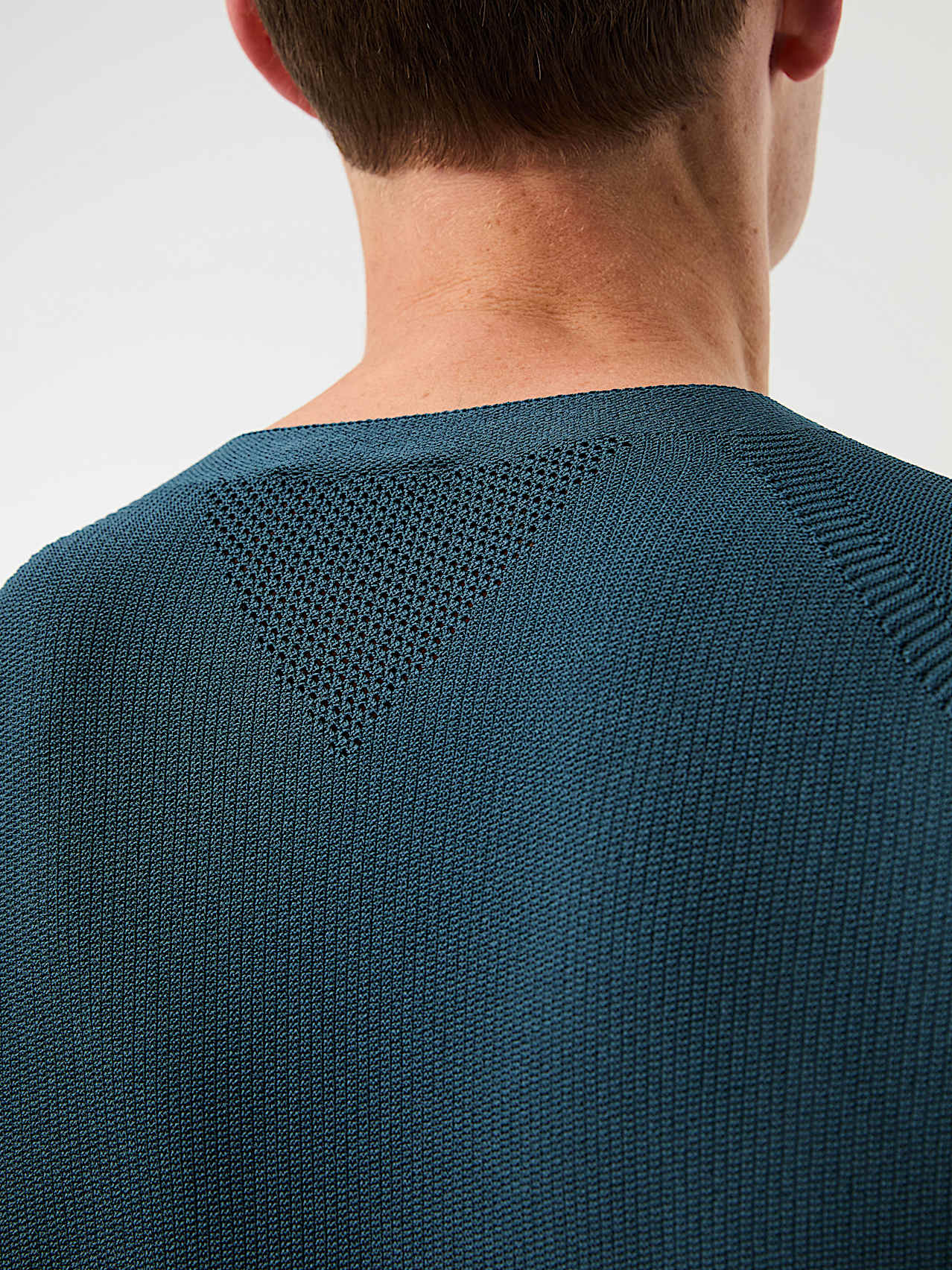 AlphaTauri | FOSOP V4.Y8.02 | Seamless 3D Performance Knit Crewneck Sweater in Teal for Men