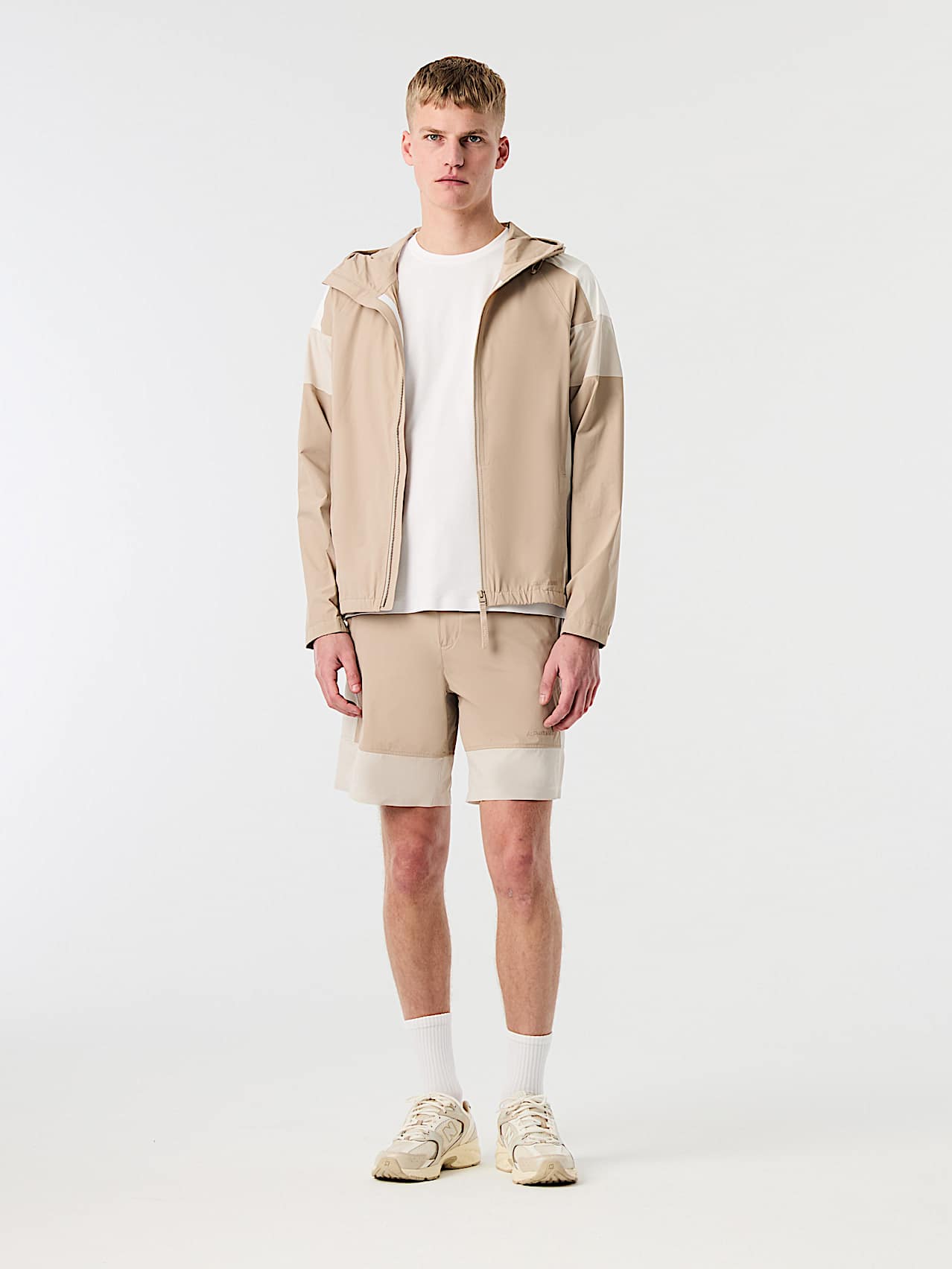 AlphaTauri | OASI V1.Y10.01 | Performance Stretch Giacca leggera in Dune for Uomo