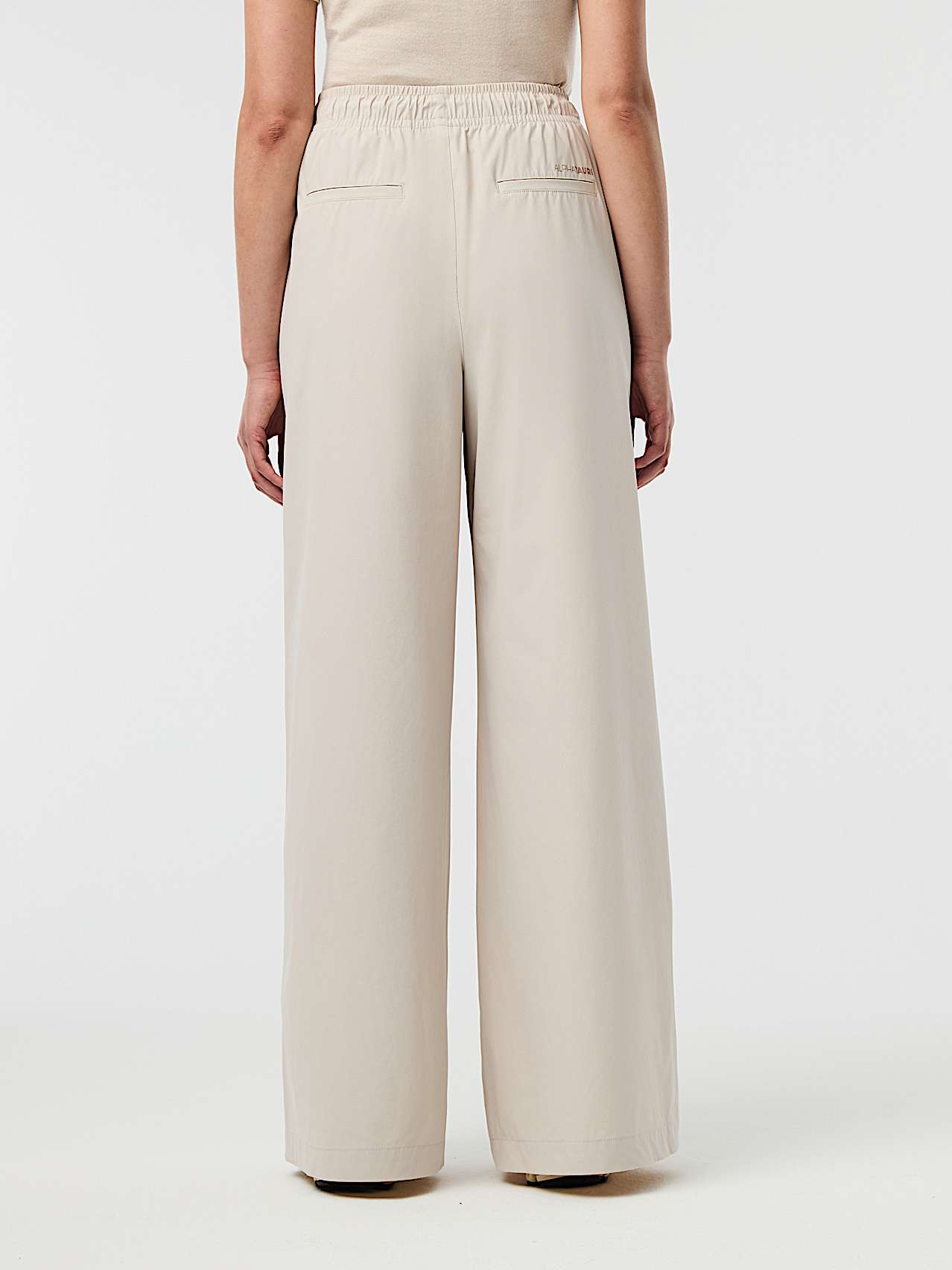 AlphaTauri | PINTA V1.Y10.01 | Performance Stretch Pantalon coupe large in Stone for Femme