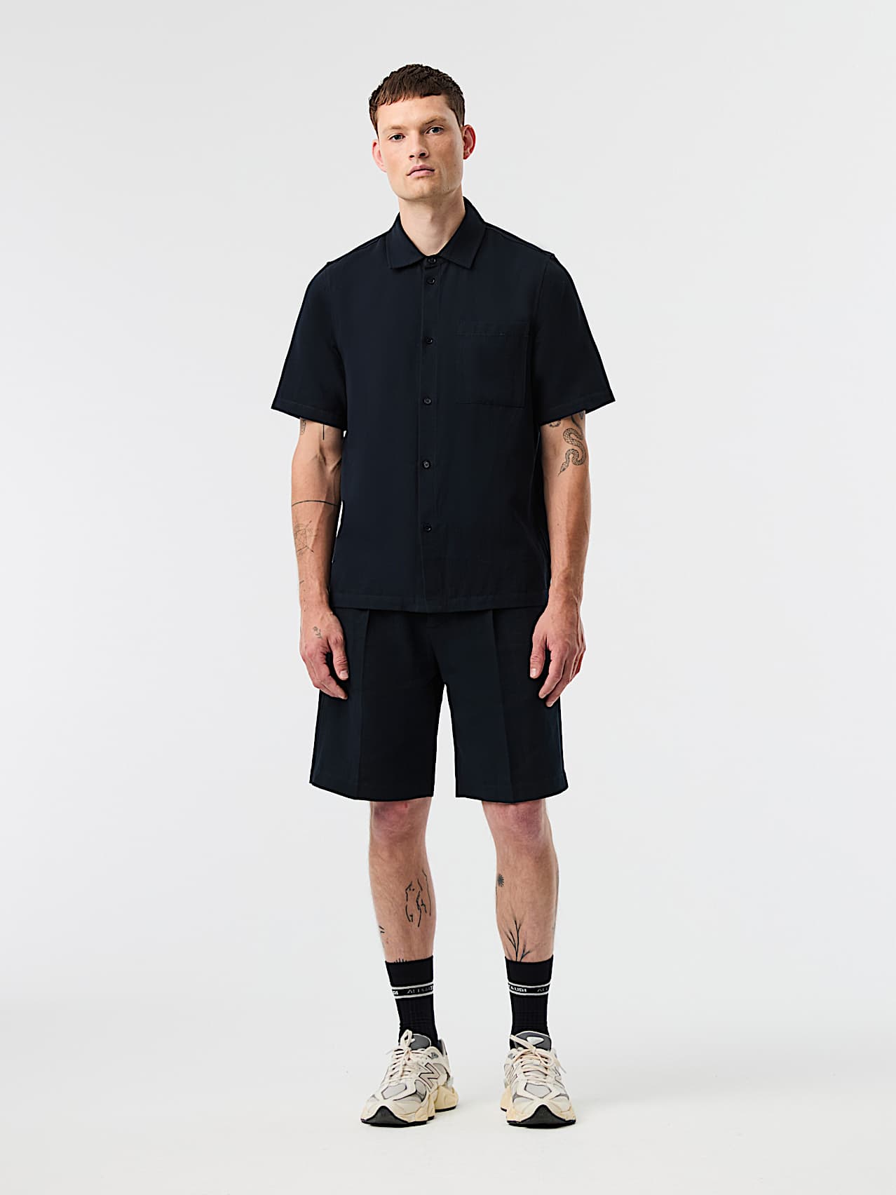 AlphaTauri | WAREH V1.Y10.01 | Sobrecamisa holgada confeccionada en mezcla de algodón y lino in Dark Navy for Hombre