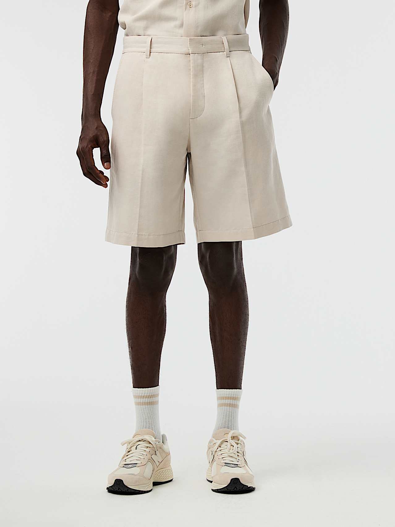 AlphaTauri | PINO V1.Y10.01 | Pantaloncini in misto lino e cotone in Stone for Uomo