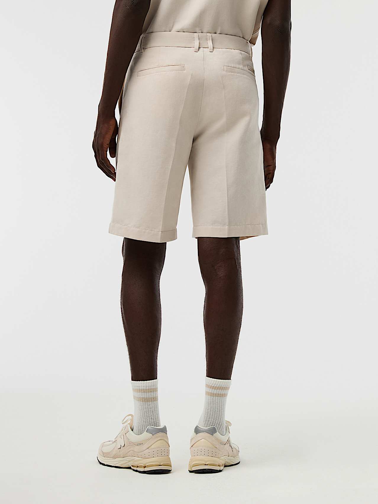 AlphaTauri | PINO V1.Y10.01 | Pantaloncini in misto lino e cotone in Stone for Uomo