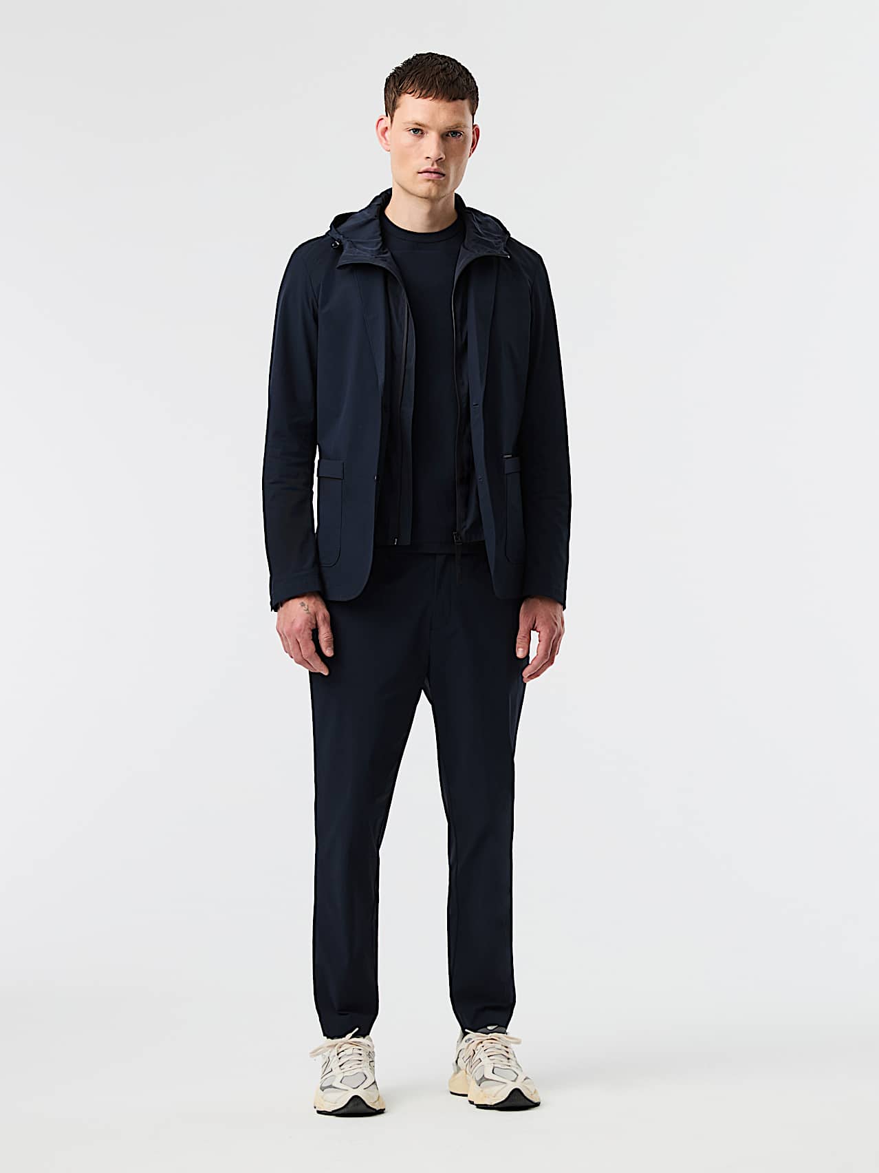AlphaTauri | POCAS V2.Y10.01 | Reisehose aus Performancestretch in Dark Navy für Herren