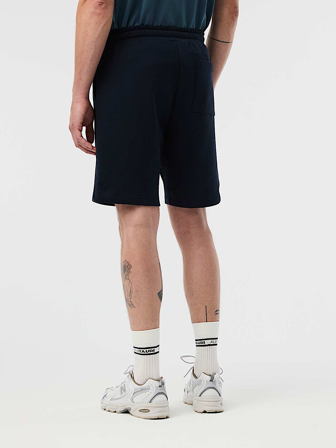 AlphaTauri | PHARS V2.Y10.01 | Sweatshorts mit Signature-Logo in Dark Navy für Herren
