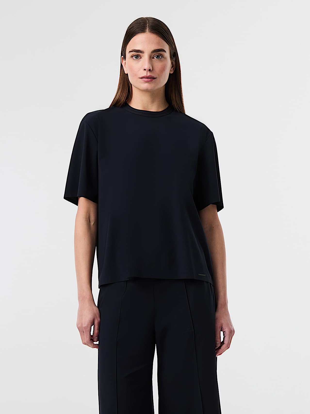 AlphaTauri | JEUWAL V3.Y10.01 | Oversized Power Stretch Jersey T-Shirt in Dark Navy for Mujer