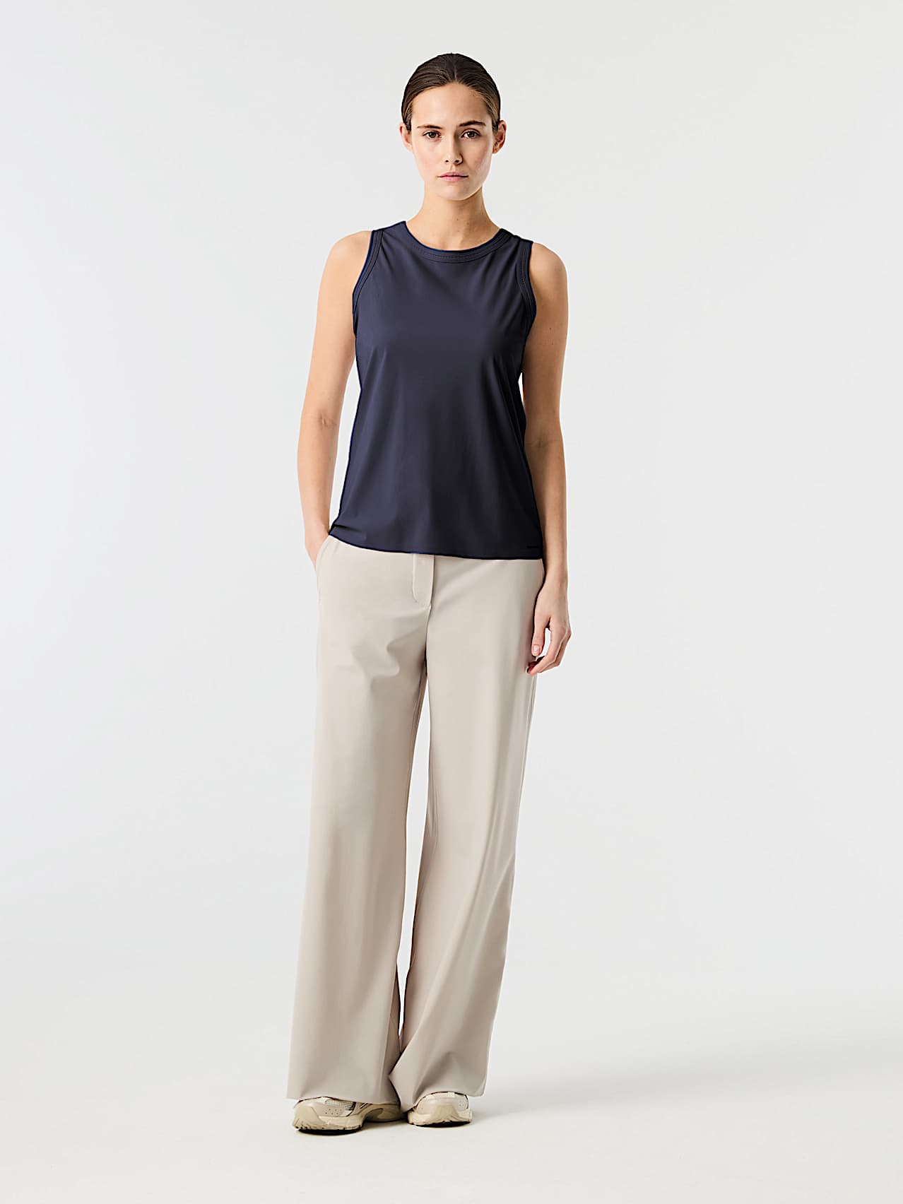 AlphaTauri | JANI V1.Y10.01 | Camiseta de tirantes de punto Power Stretch in Dark Navy for Mujer