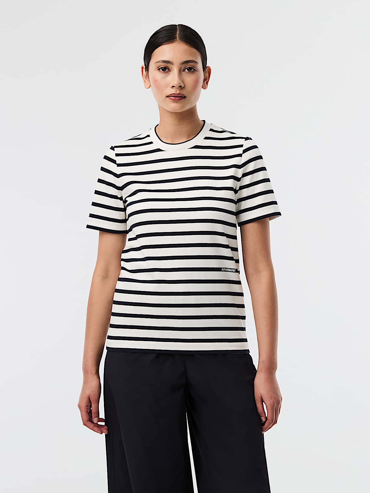 AlphaTauri | JALI V1.Y10.01 | Gestreiftes T-Shirt aus Biobaumwolle in White / Dark Navy für Damen