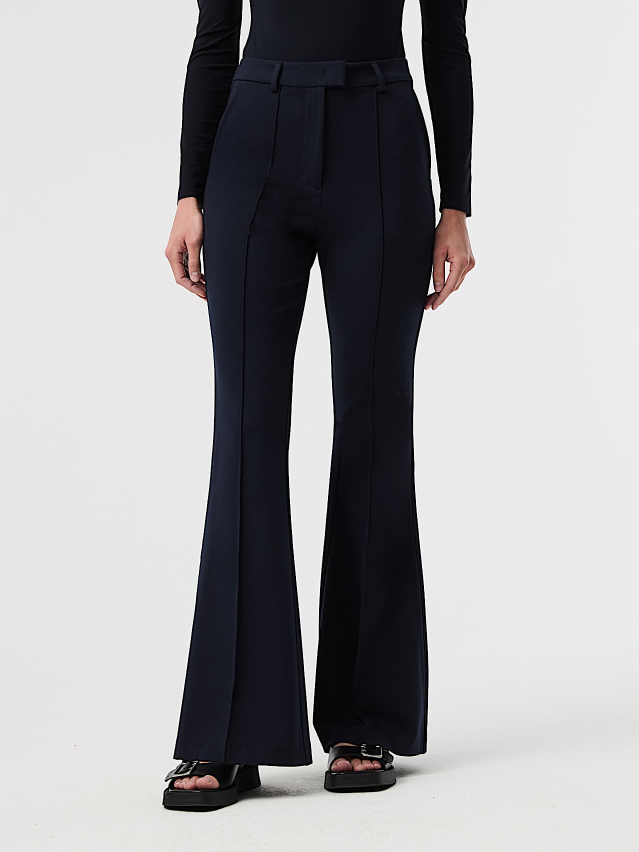 AlphaTauri | PAZA V1.Y10.01 | Pantaloni tailleur da viaggio scampanati eleganti in Dark Navy for Donna