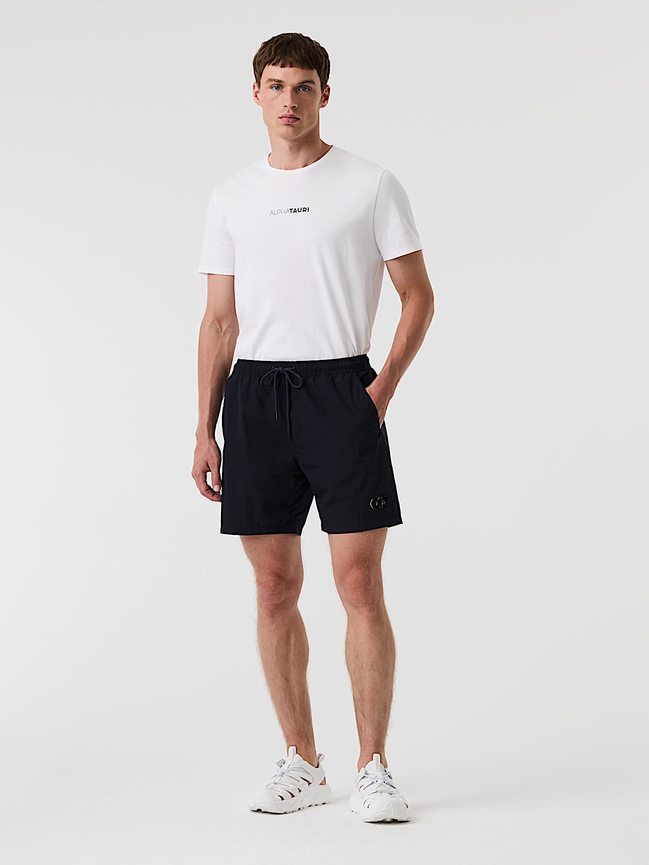 AlphaTauri | PETAL V1.Y9.01 | Leichte Badeshorts in Navy für Herren