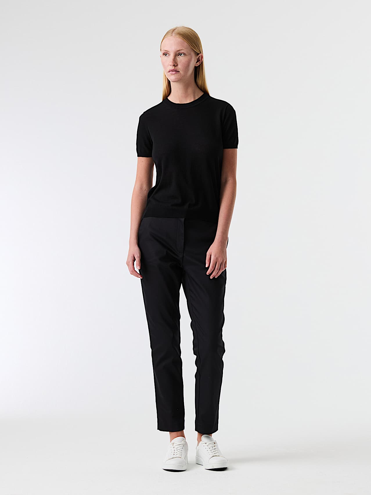 AlphaTauri | FANYA V1.Y9.01 | T-shirt in lino e cotone in maglia 3D senza cuciture in Nero for Donna